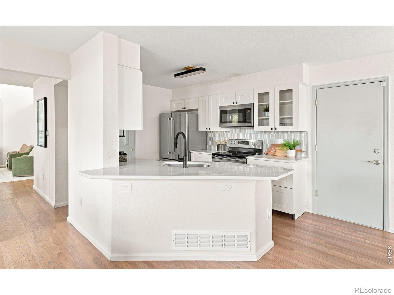 MLS Image #15 for 10754 w 107th circle,broomfield, Colorado