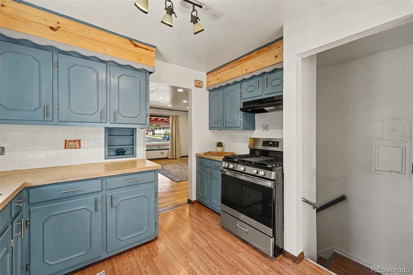 MLS Image #10 for 2192  harlan street,edgewater, Colorado