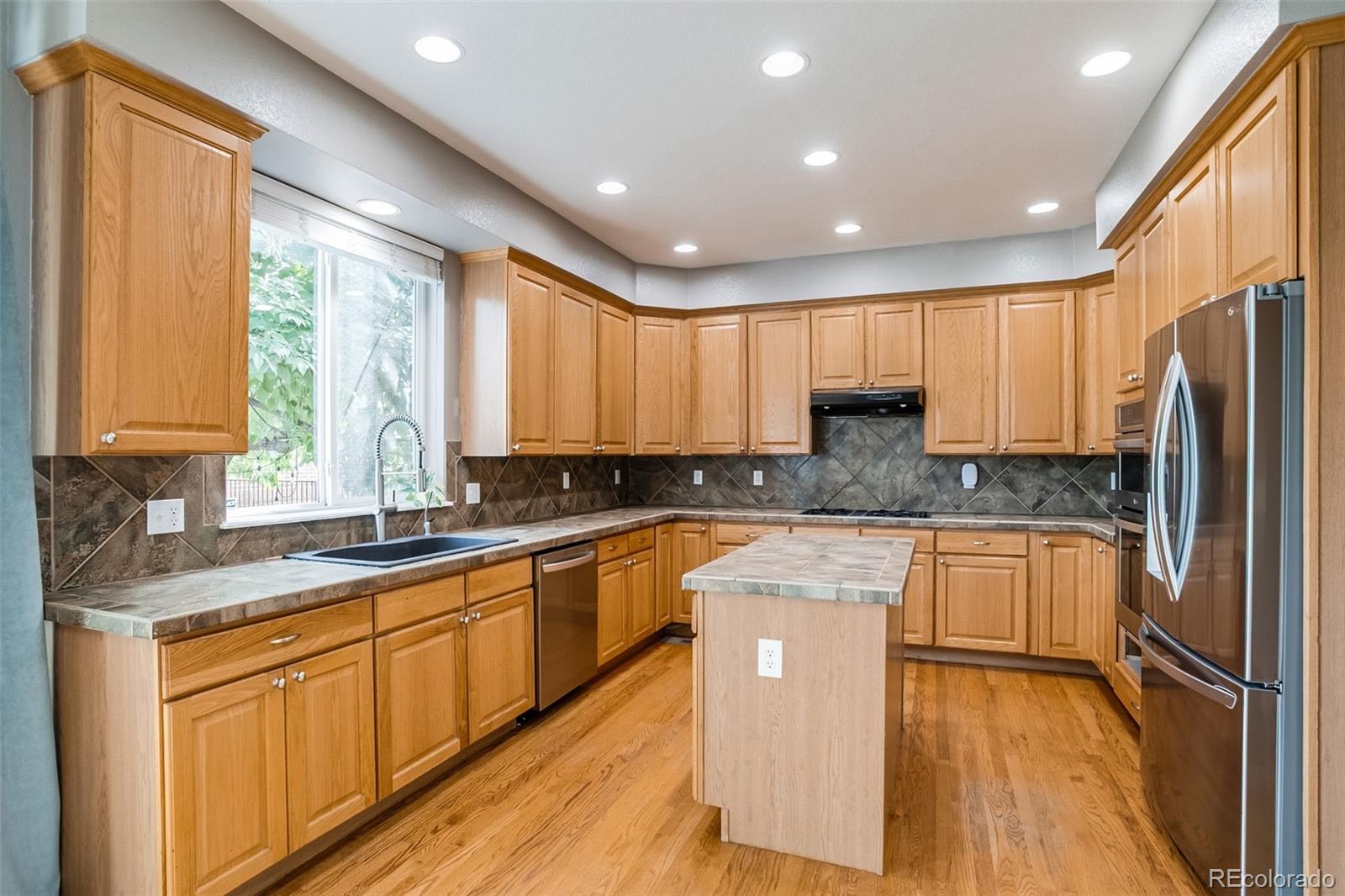 MLS Image #10 for 1770 s poplar street,denver, Colorado