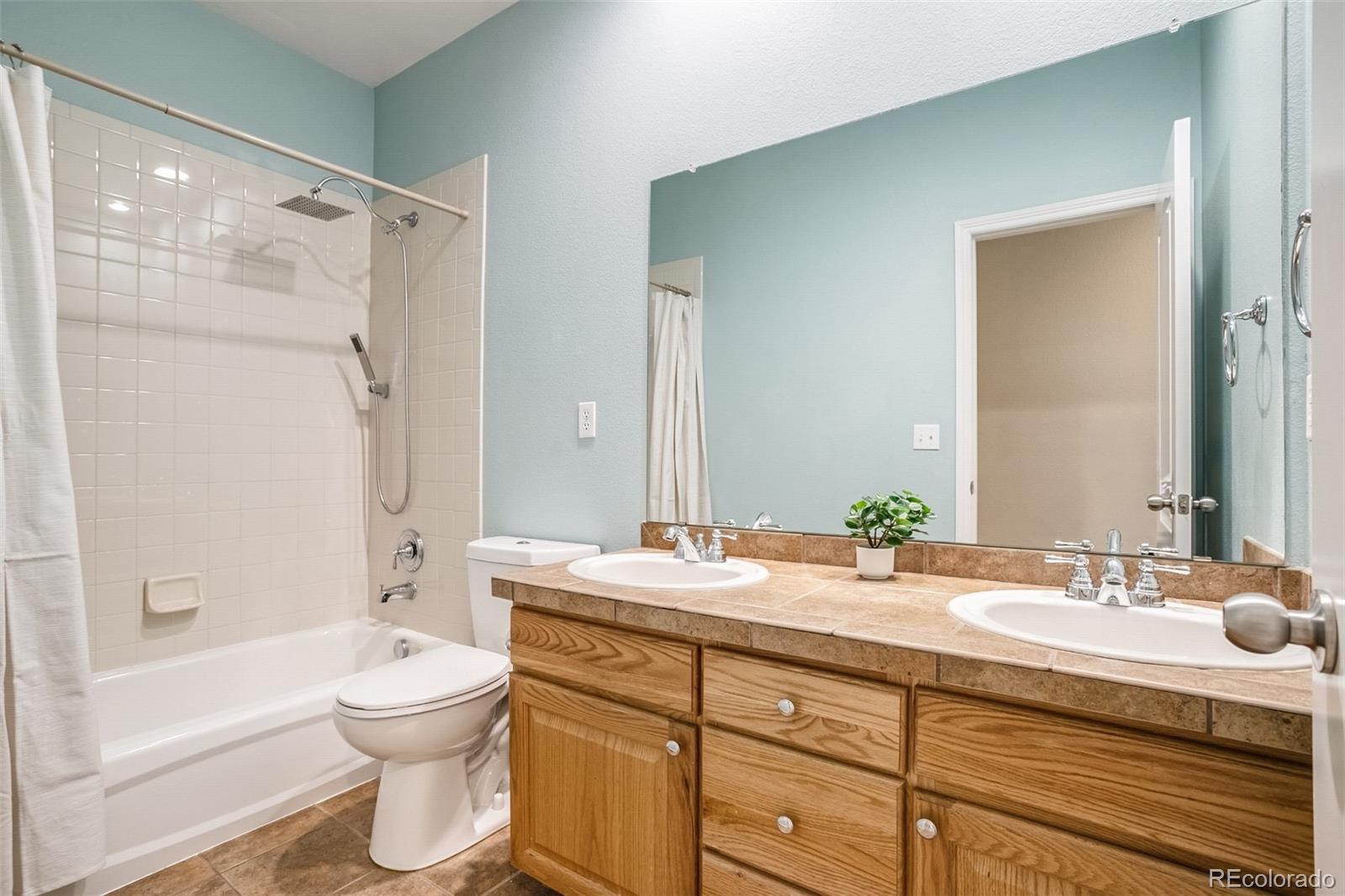 MLS Image #30 for 1770 s poplar street,denver, Colorado