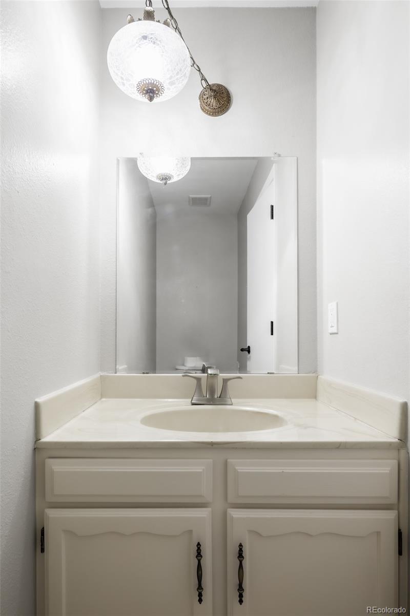 MLS Image #13 for 7970 s poplar way,centennial, Colorado