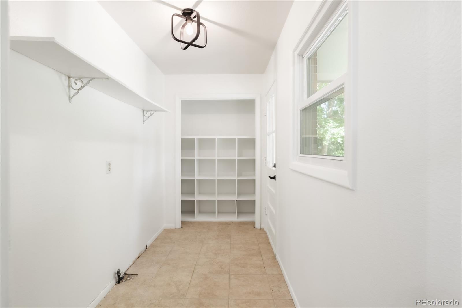 MLS Image #14 for 7970 s poplar way,centennial, Colorado
