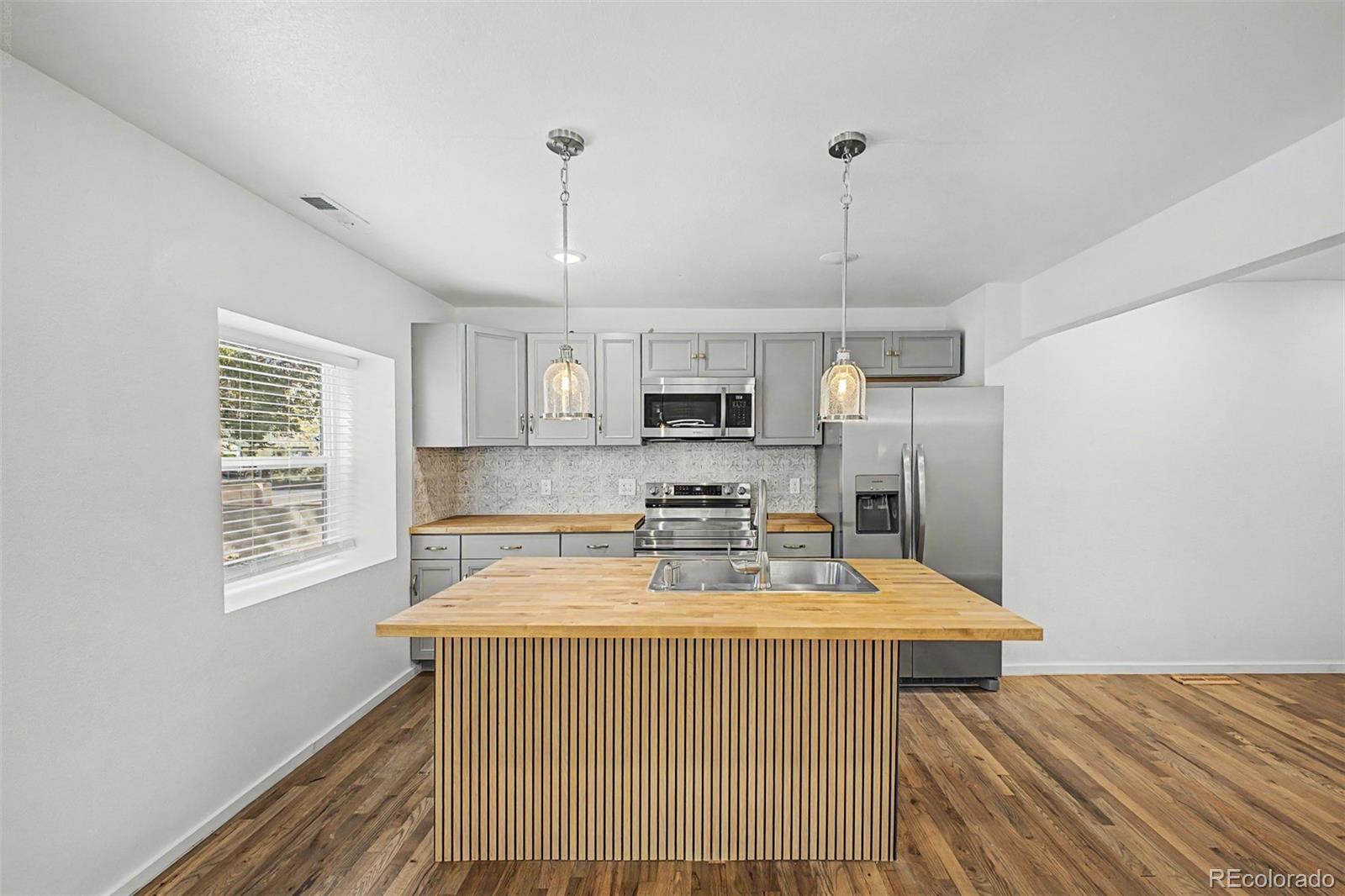 MLS Image #10 for 1926  xenia street,denver, Colorado