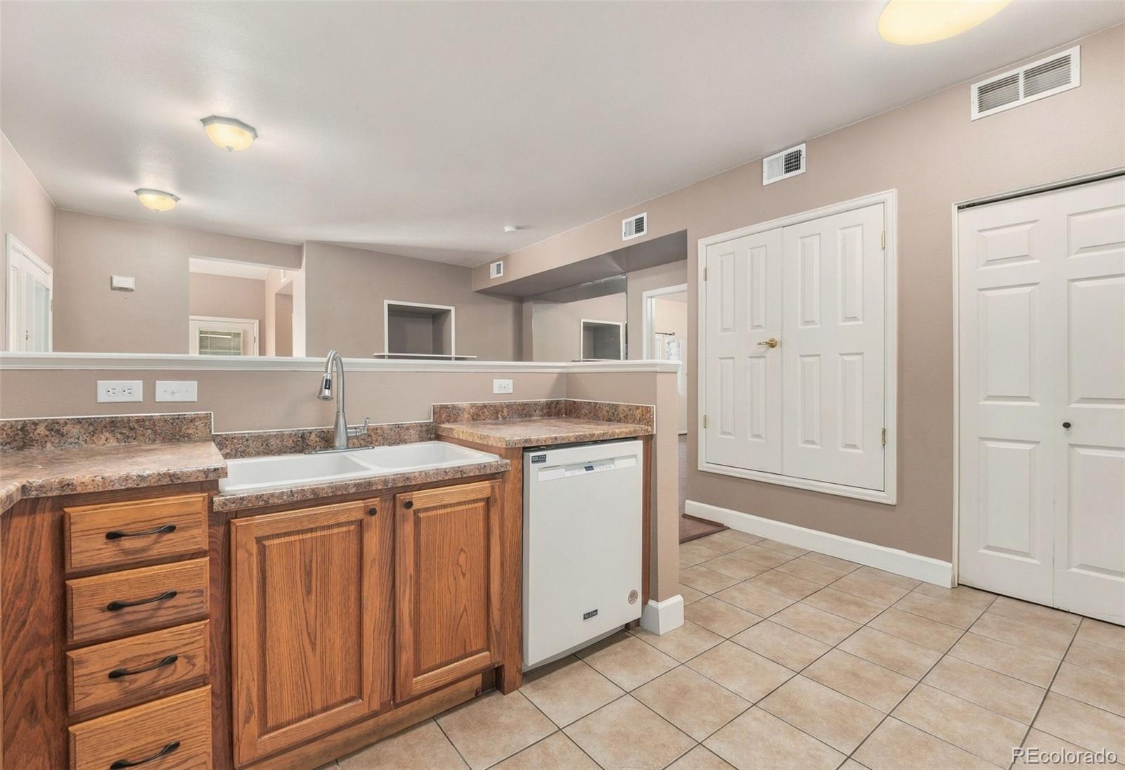MLS Image #9 for 2511 s bahama circle,aurora, Colorado