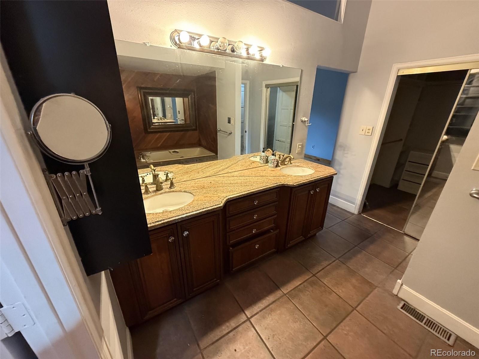 MLS Image #14 for 7544 s elkhorn mountain,littleton, Colorado