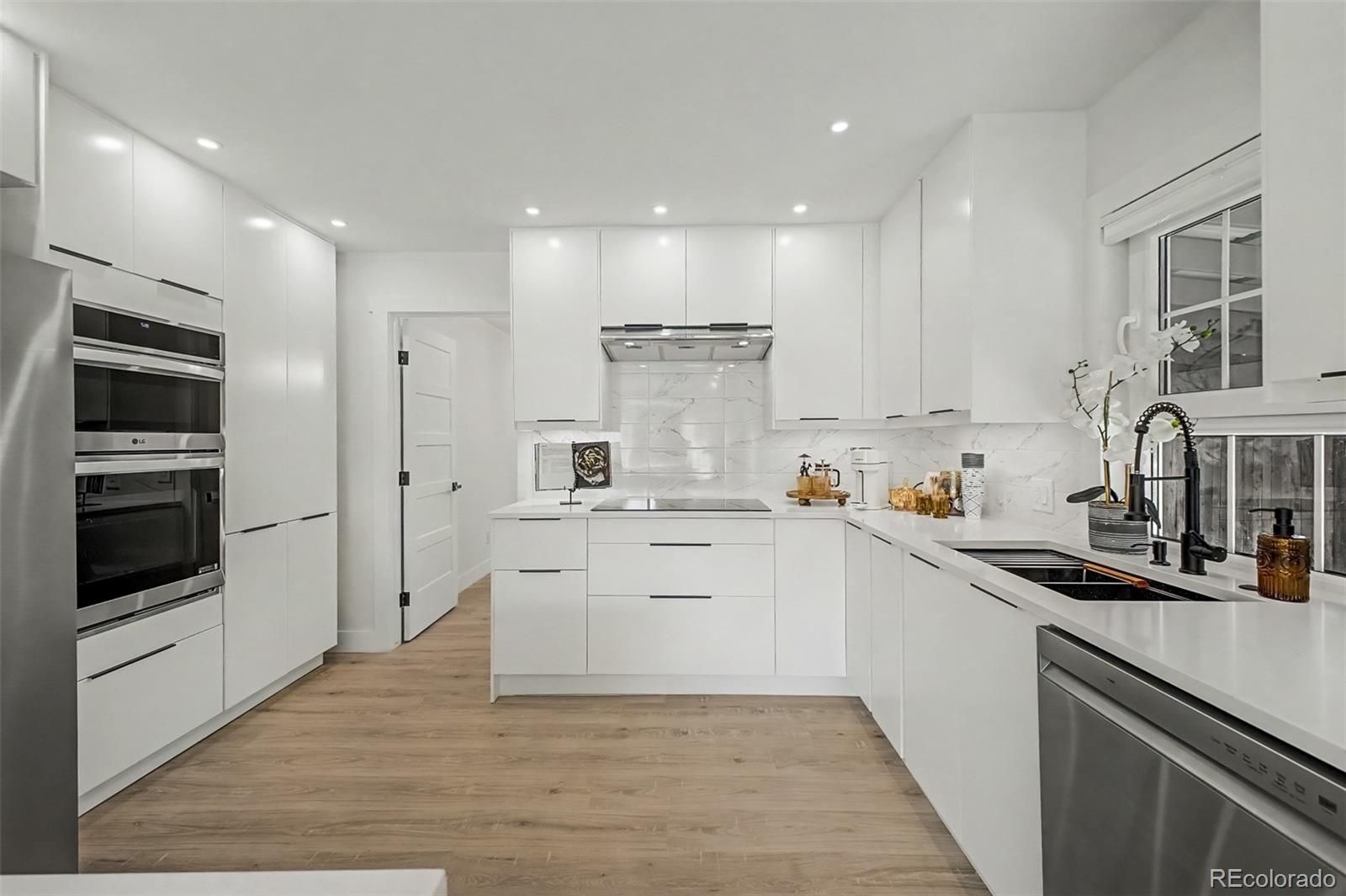 MLS Image #12 for 1450 s glencoe street,denver, Colorado