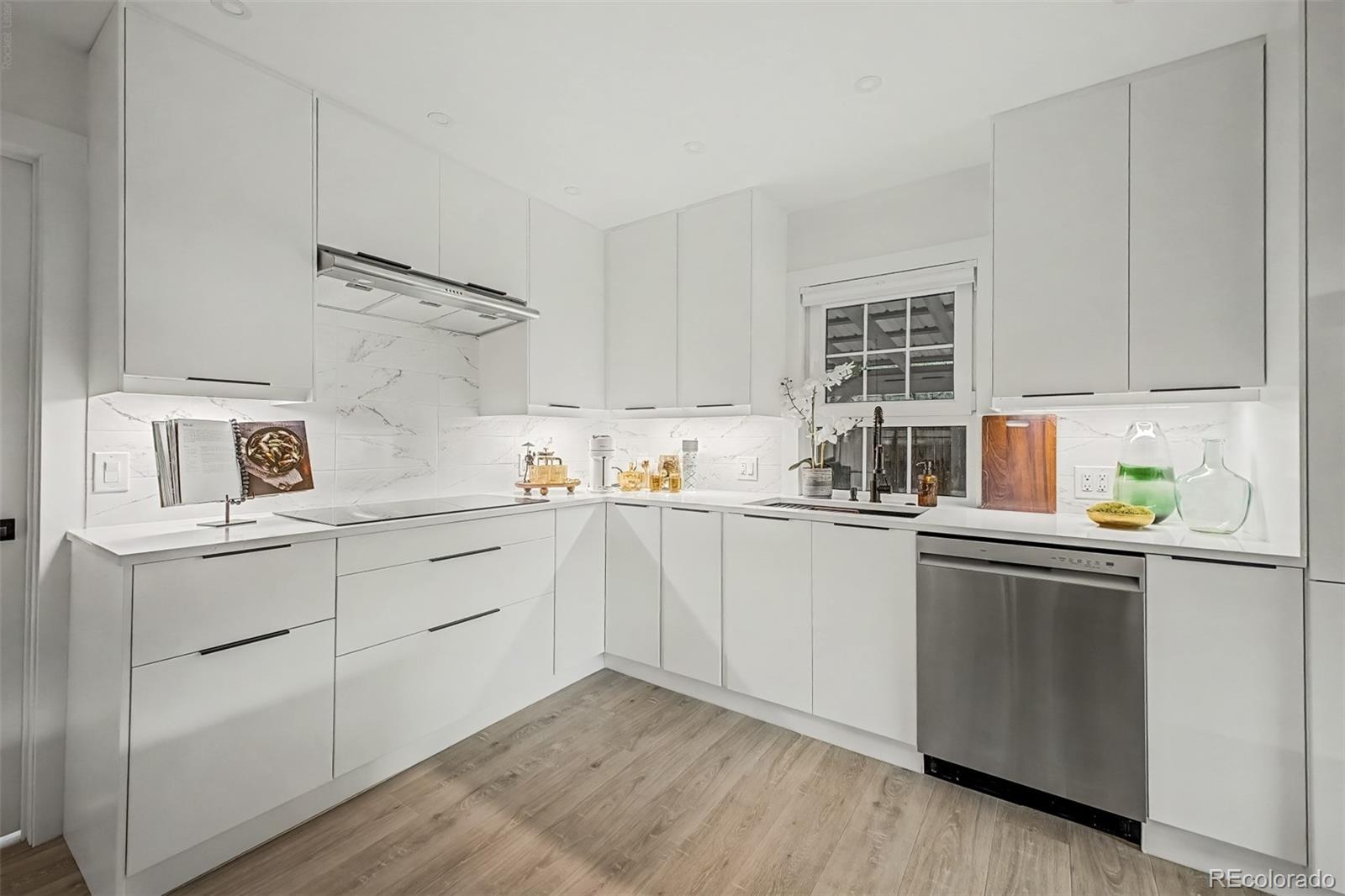 MLS Image #19 for 1450 s glencoe street,denver, Colorado