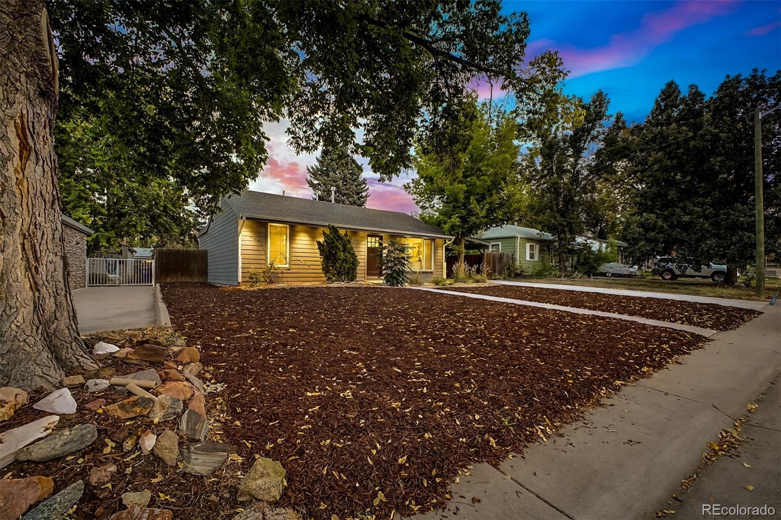 MLS Image #3 for 1450 s glencoe street,denver, Colorado