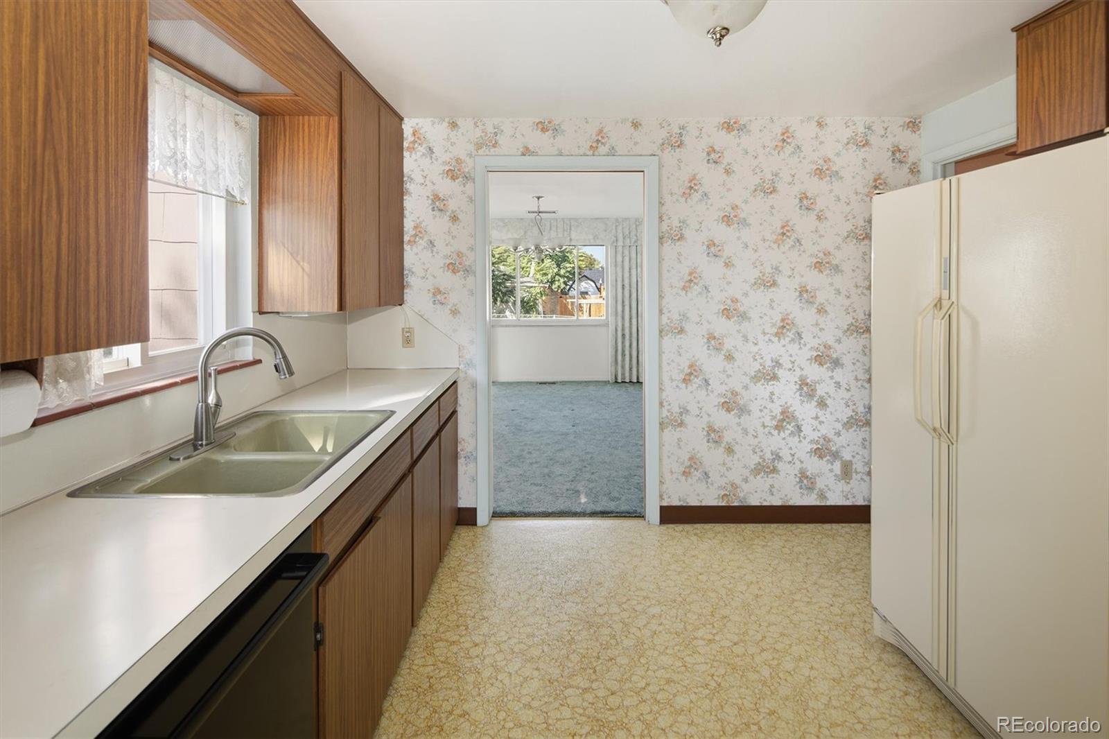 MLS Image #3 for 1041  florence street,aurora, Colorado