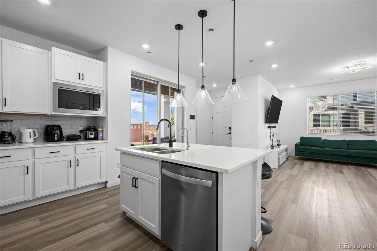 MLS Image #10 for 27602 e 1st avenue,aurora, Colorado