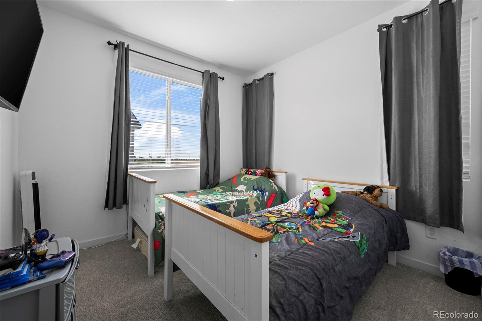 MLS Image #13 for 27602 e 1st avenue,aurora, Colorado