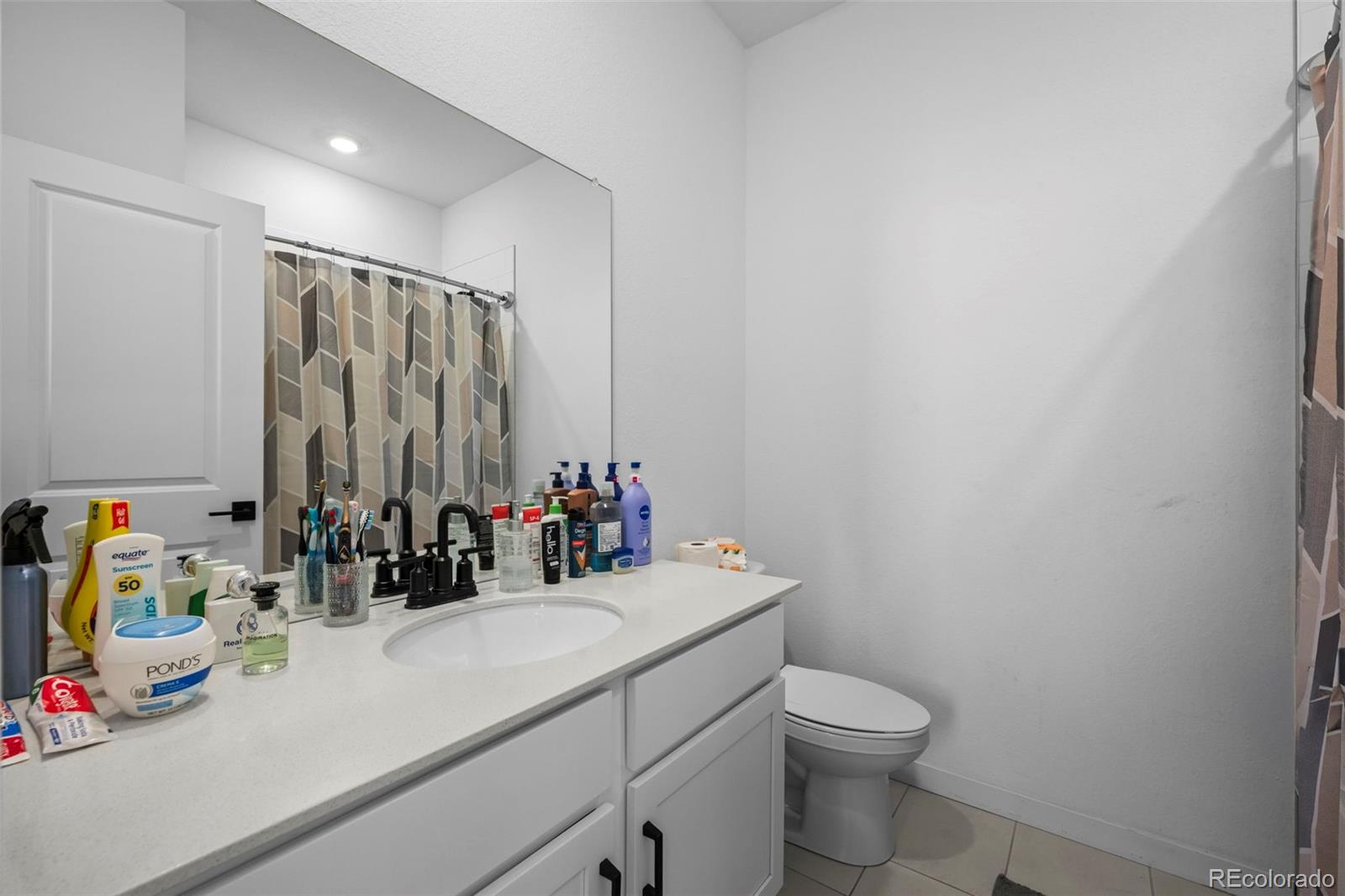 MLS Image #14 for 27602 e 1st avenue,aurora, Colorado