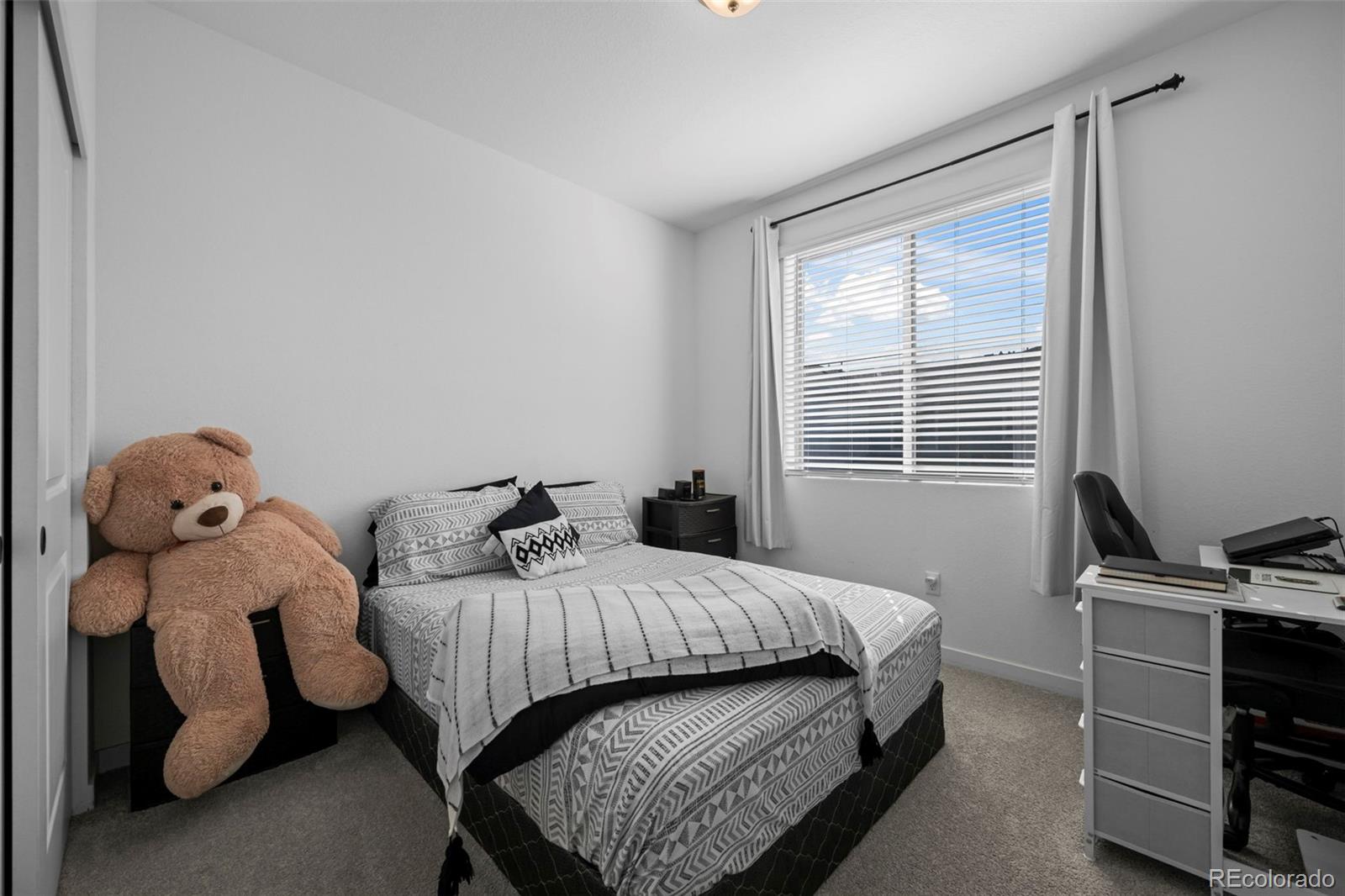 MLS Image #15 for 27602 e 1st avenue,aurora, Colorado