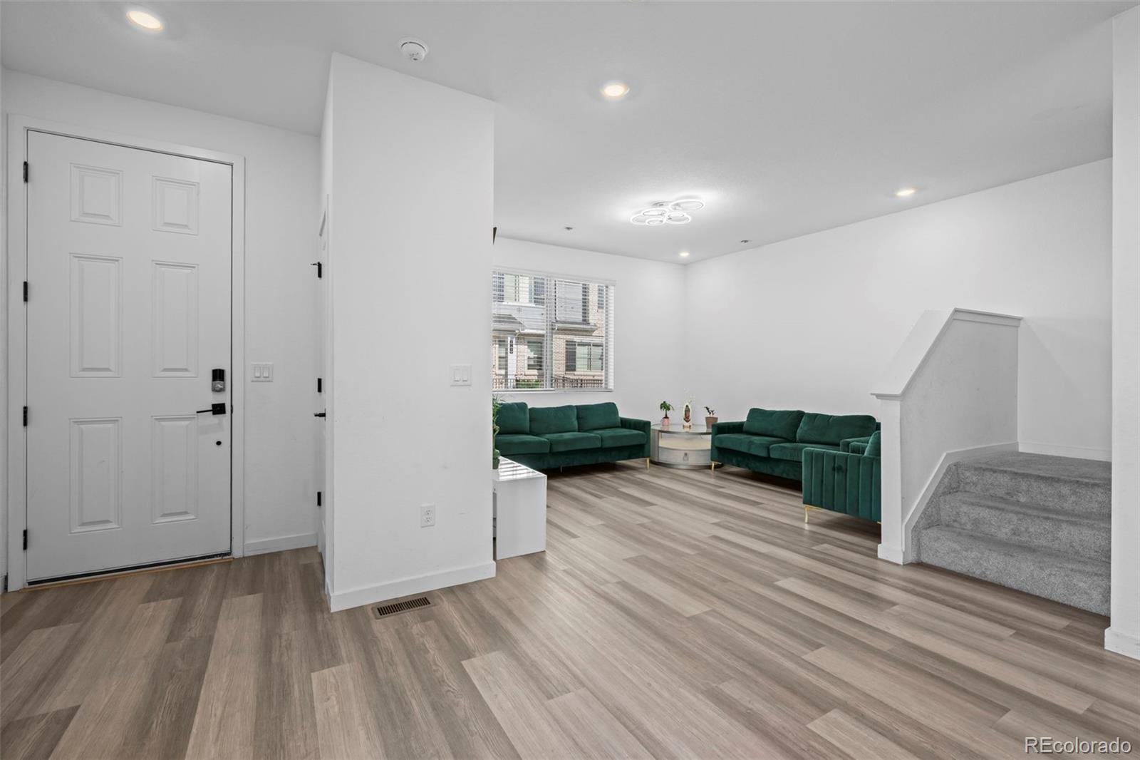 MLS Image #5 for 27602 e 1st avenue,aurora, Colorado