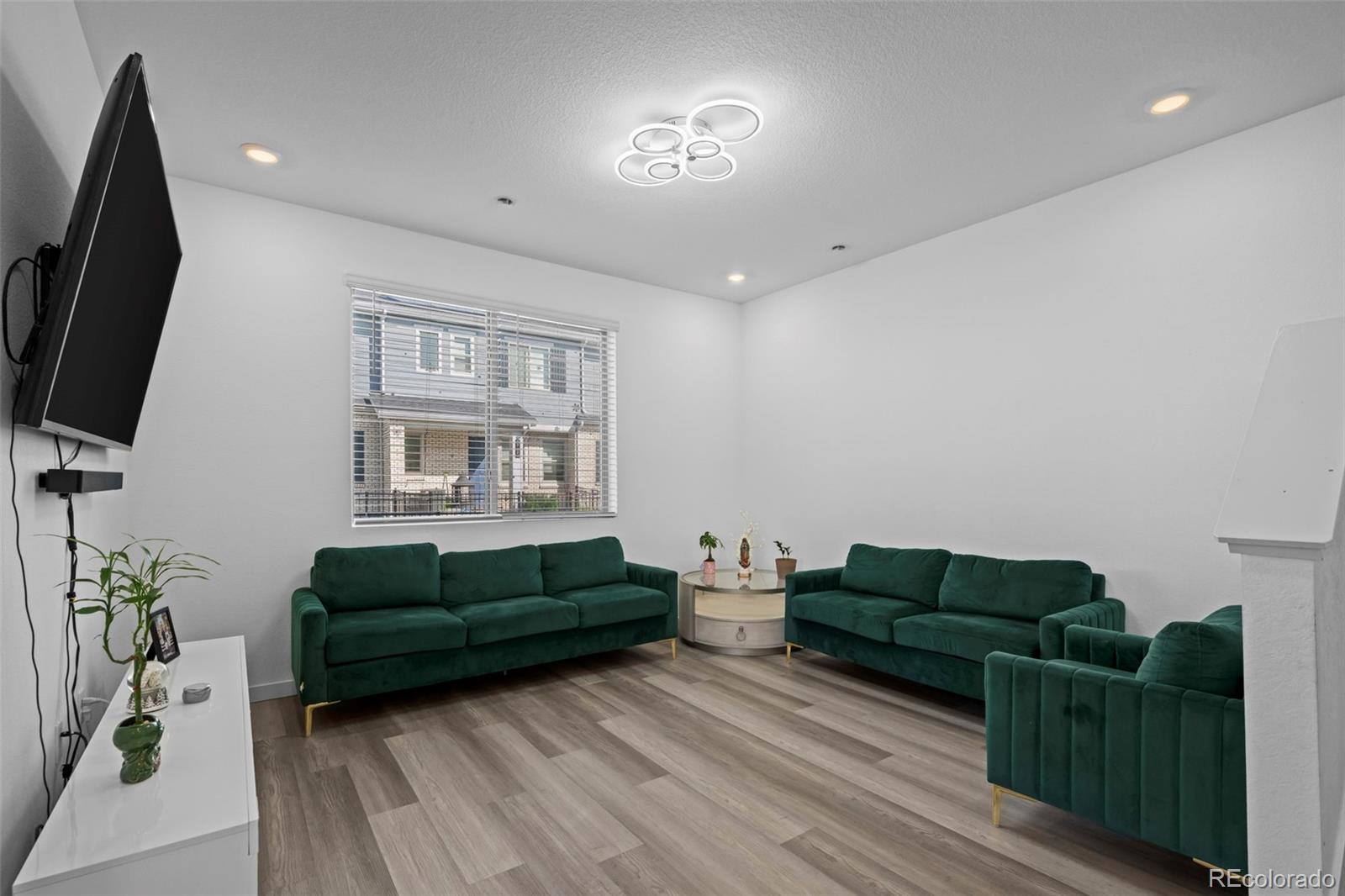 MLS Image #6 for 27602 e 1st avenue,aurora, Colorado
