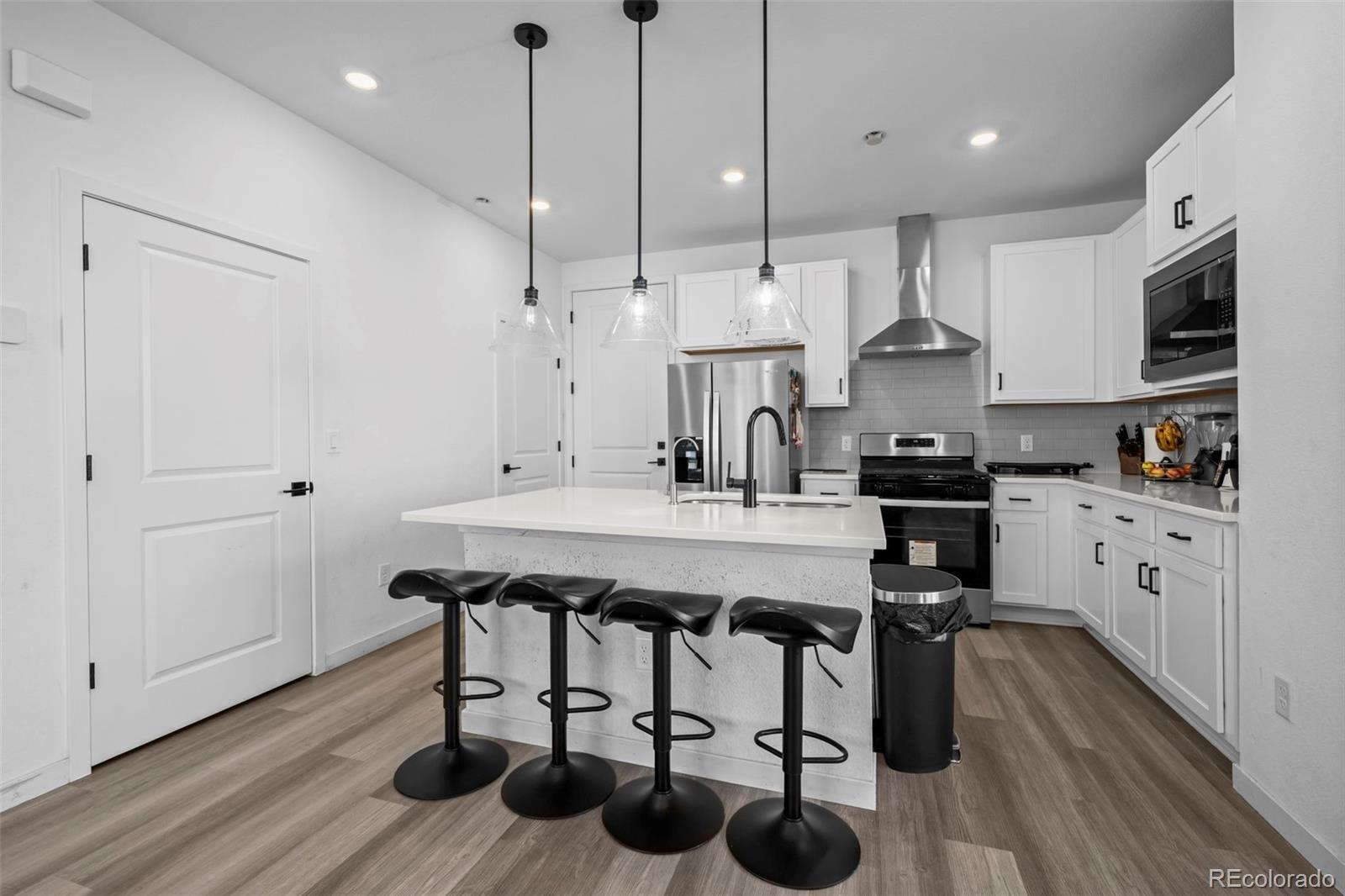 MLS Image #9 for 27602 e 1st avenue,aurora, Colorado