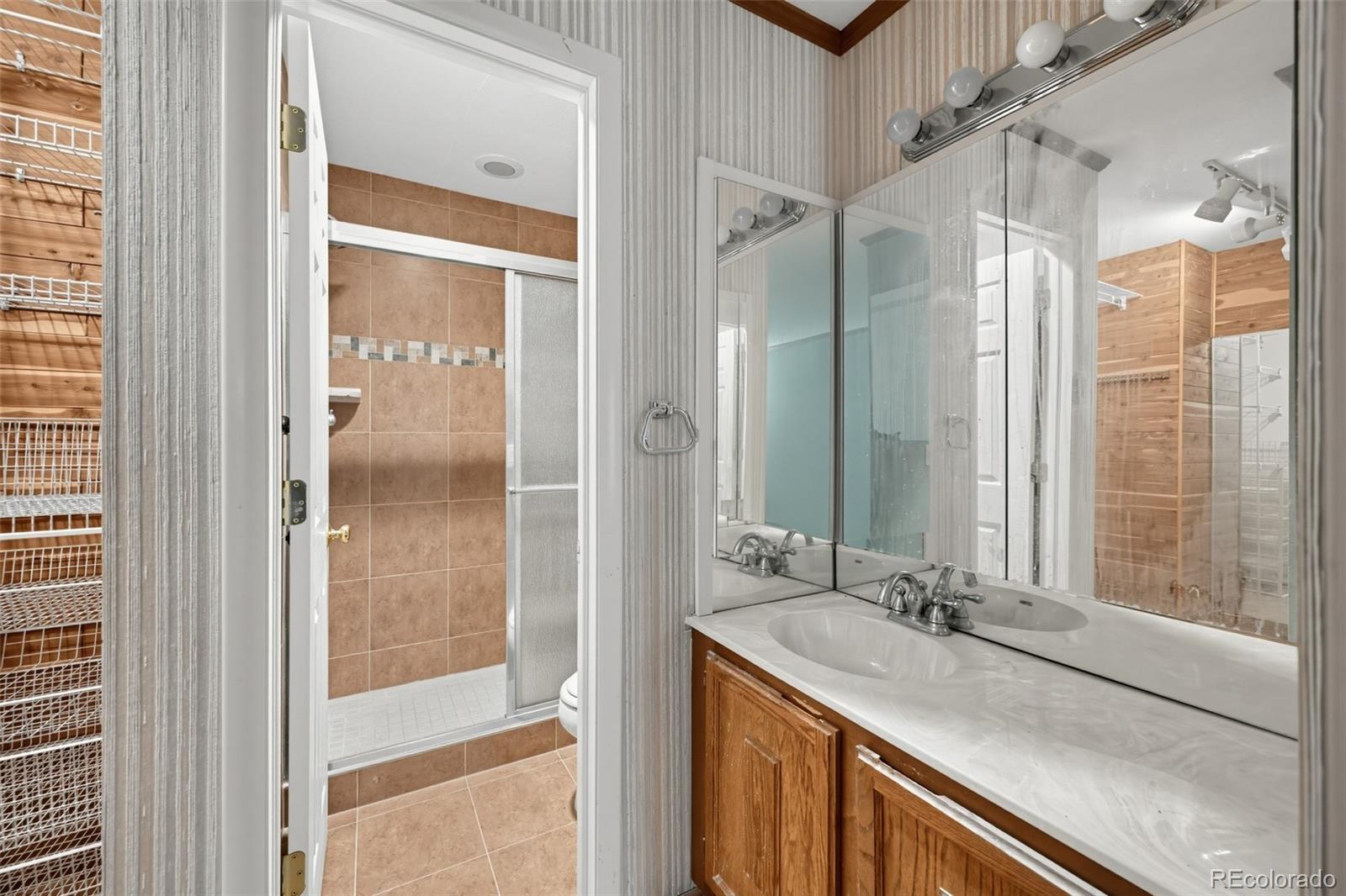 MLS Image #11 for 1050 s monaco street parkway 115,denver, Colorado