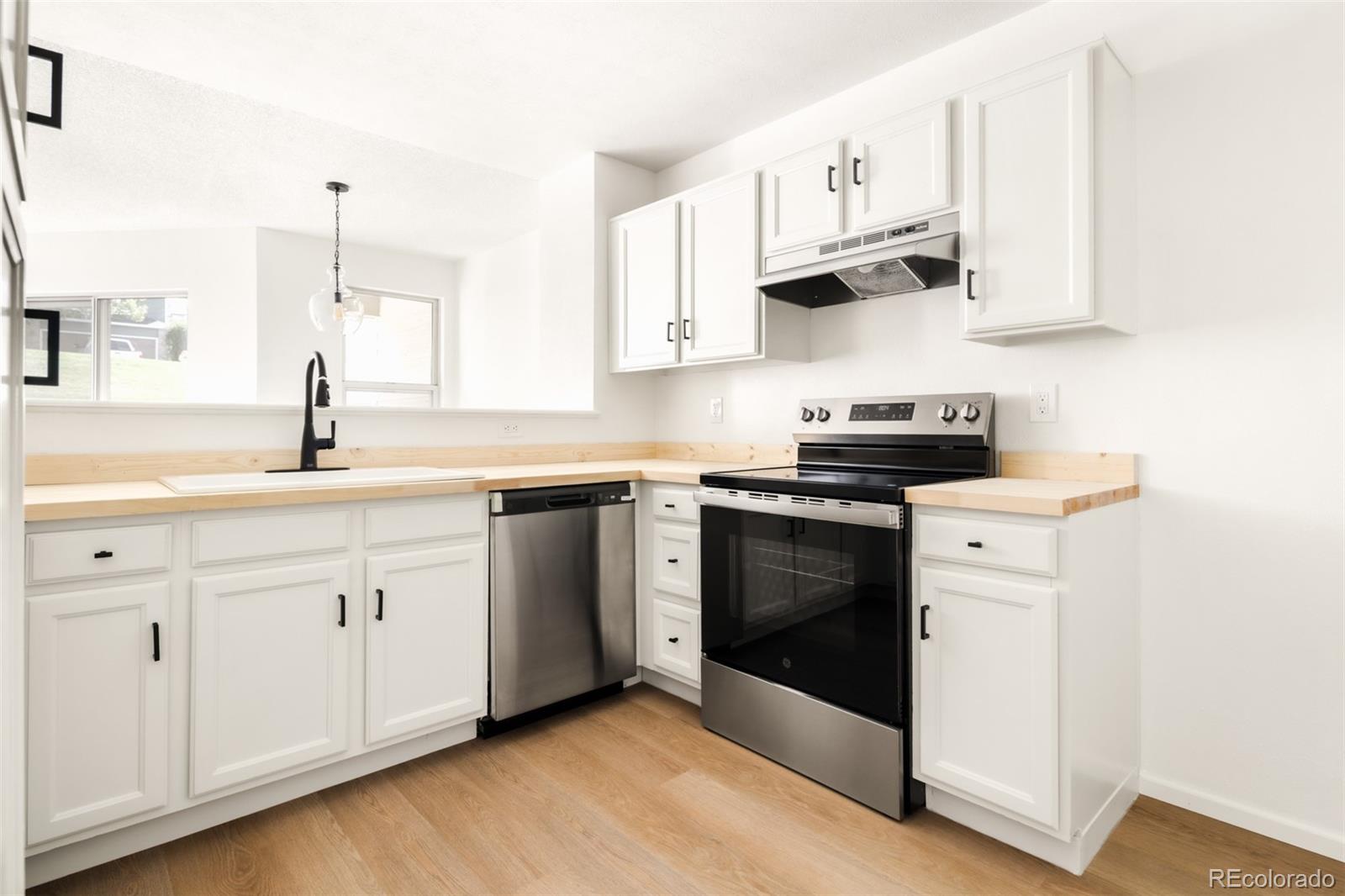 MLS Image #15 for 9058 w plymouth avenue,littleton, Colorado
