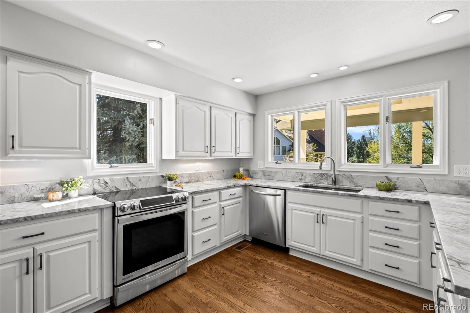 MLS Image #11 for 5694 s laredo street,centennial, Colorado