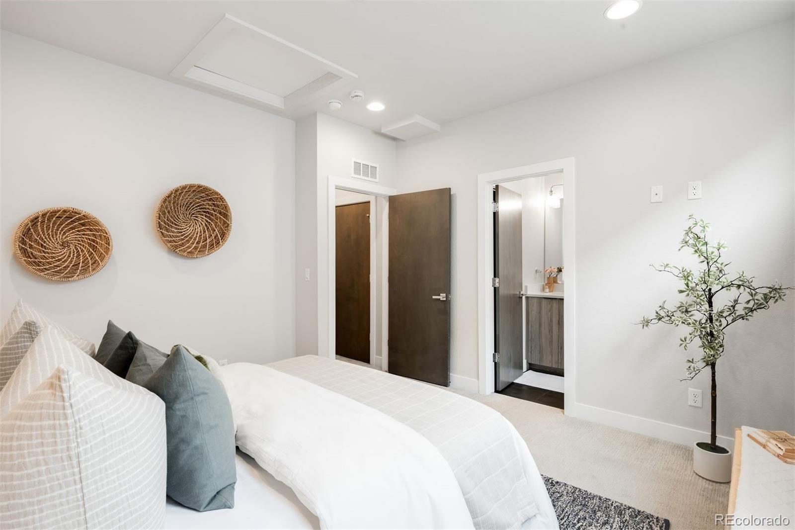 MLS Image #22 for 1171 n birch street,denver, Colorado