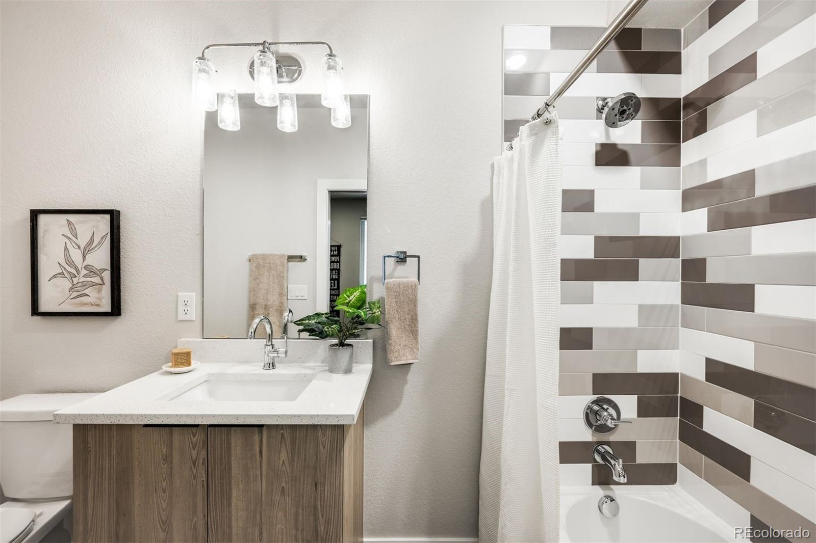 MLS Image #8 for 1171 n birch street,denver, Colorado