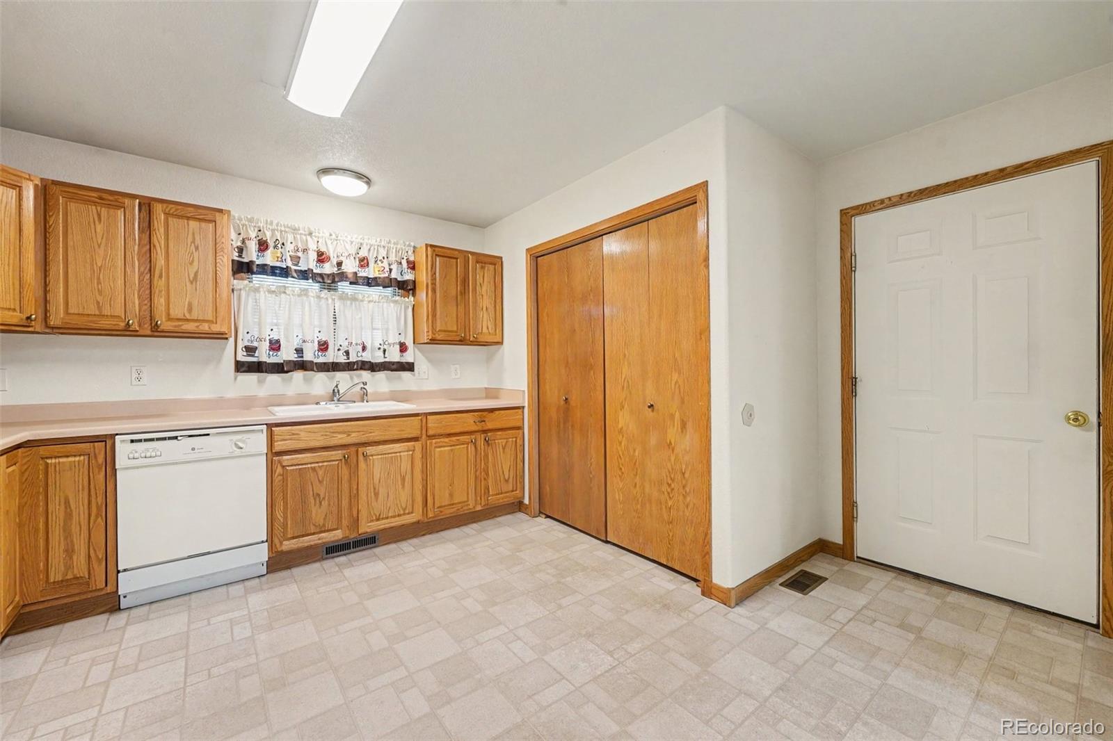 MLS Image #8 for 2514 e egbert street,brighton, Colorado