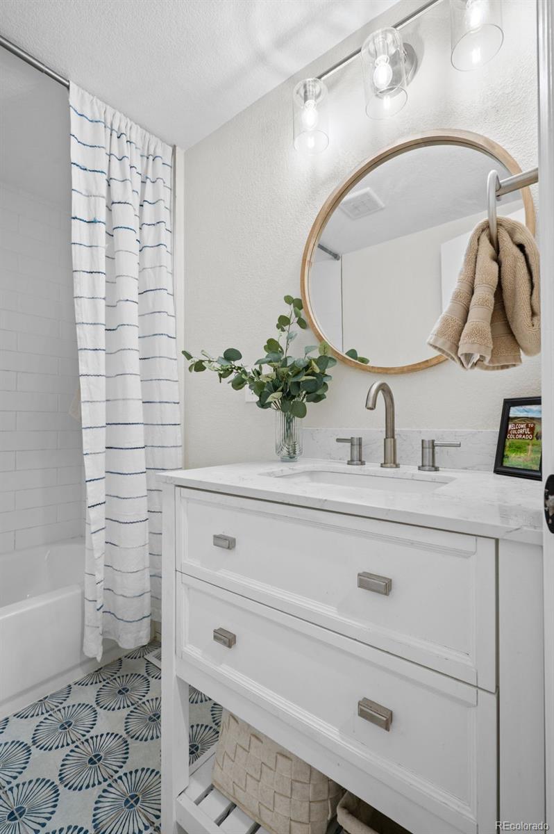 MLS Image #14 for 5062  fillmore street,denver, Colorado