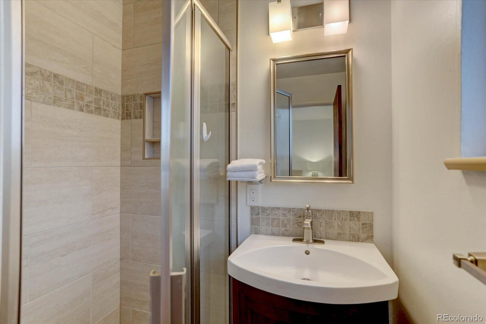 MLS Image #11 for 6918  newman street,arvada, Colorado