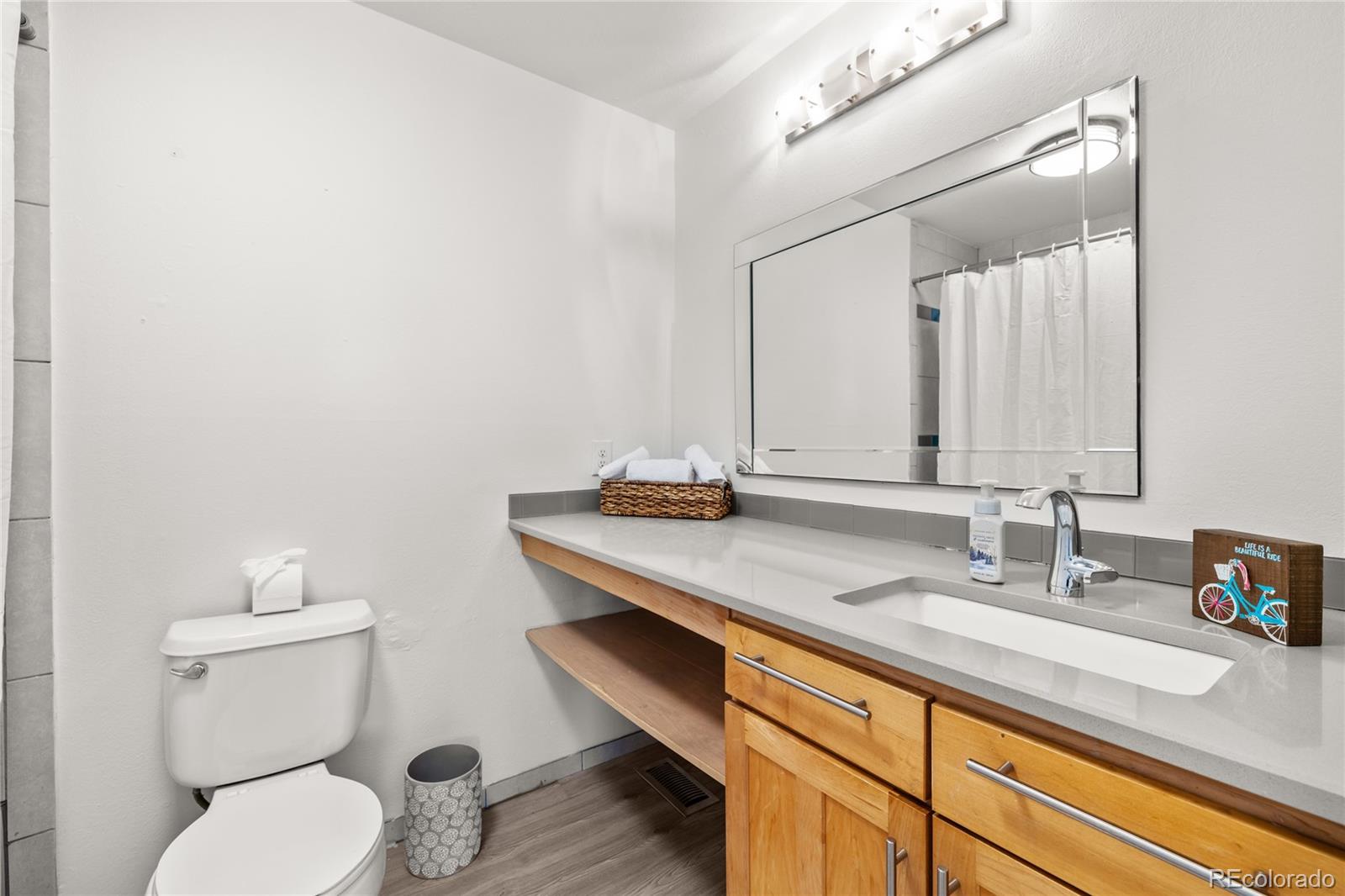 MLS Image #13 for 1836 s evanston street,aurora, Colorado
