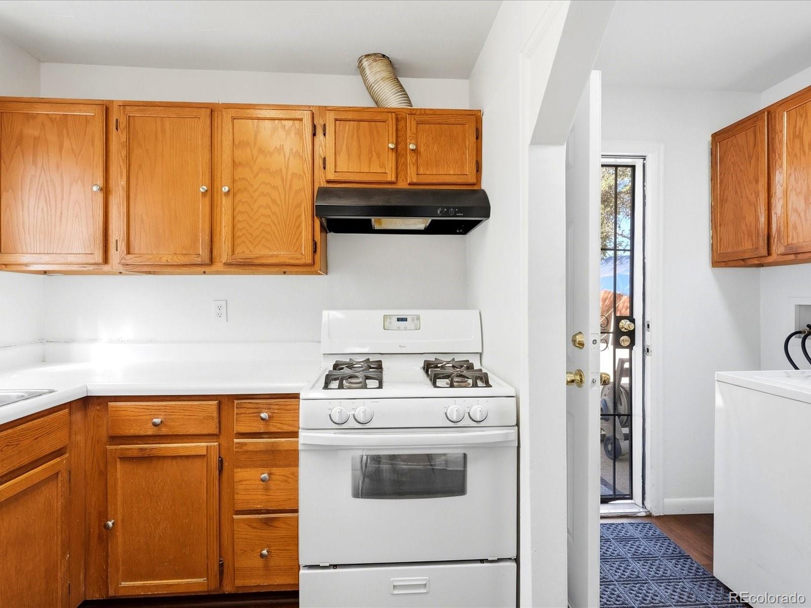 MLS Image #8 for 3445  dahlia street,denver, Colorado