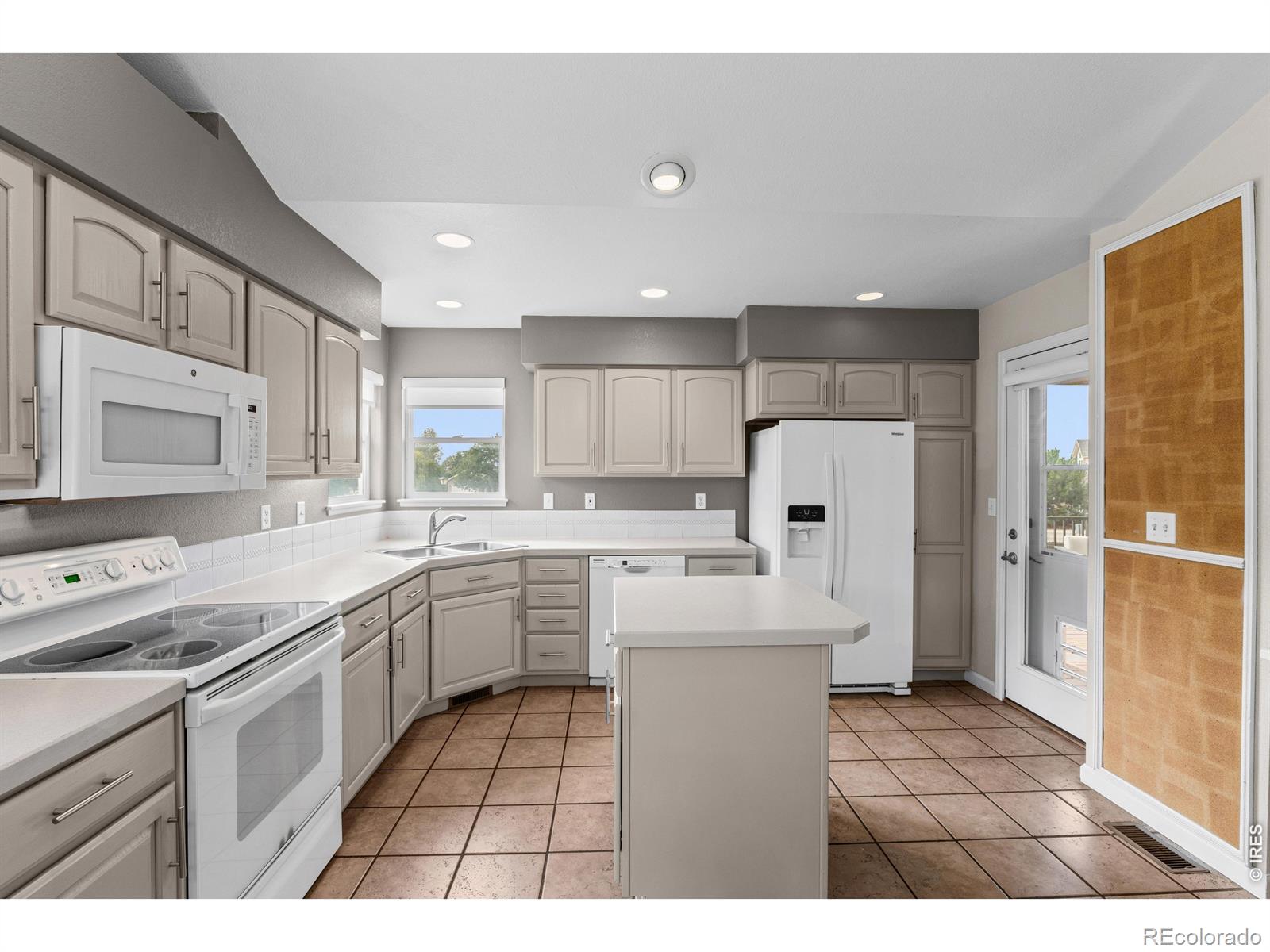 MLS Image #11 for 3068  50th avenue,greeley, Colorado
