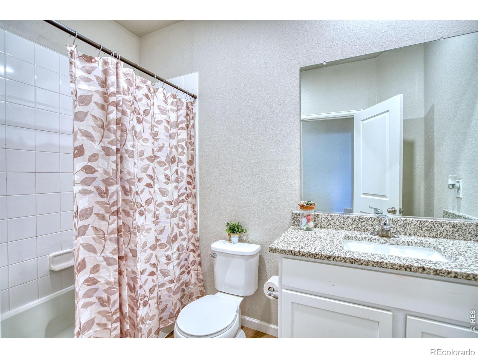 MLS Image #14 for 1127  savona avenue,fort lupton, Colorado
