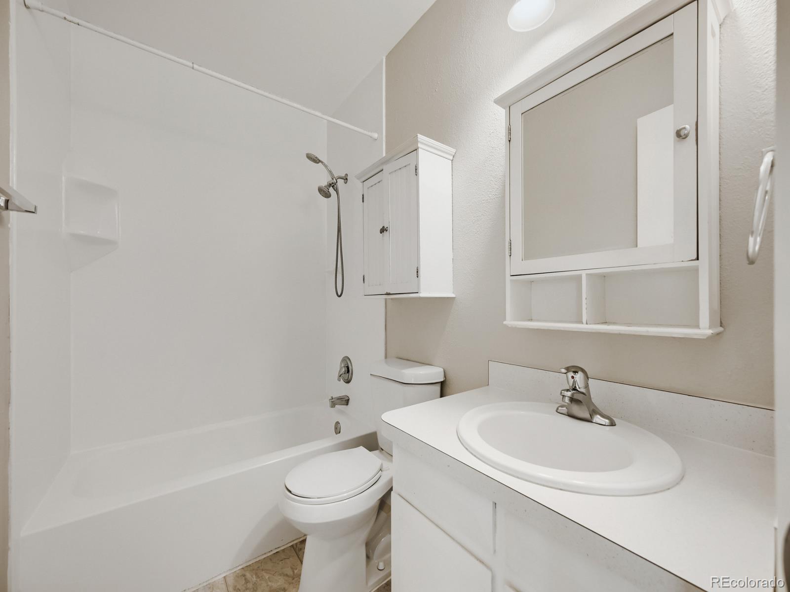 MLS Image #6 for 8798  chase drive,arvada, Colorado