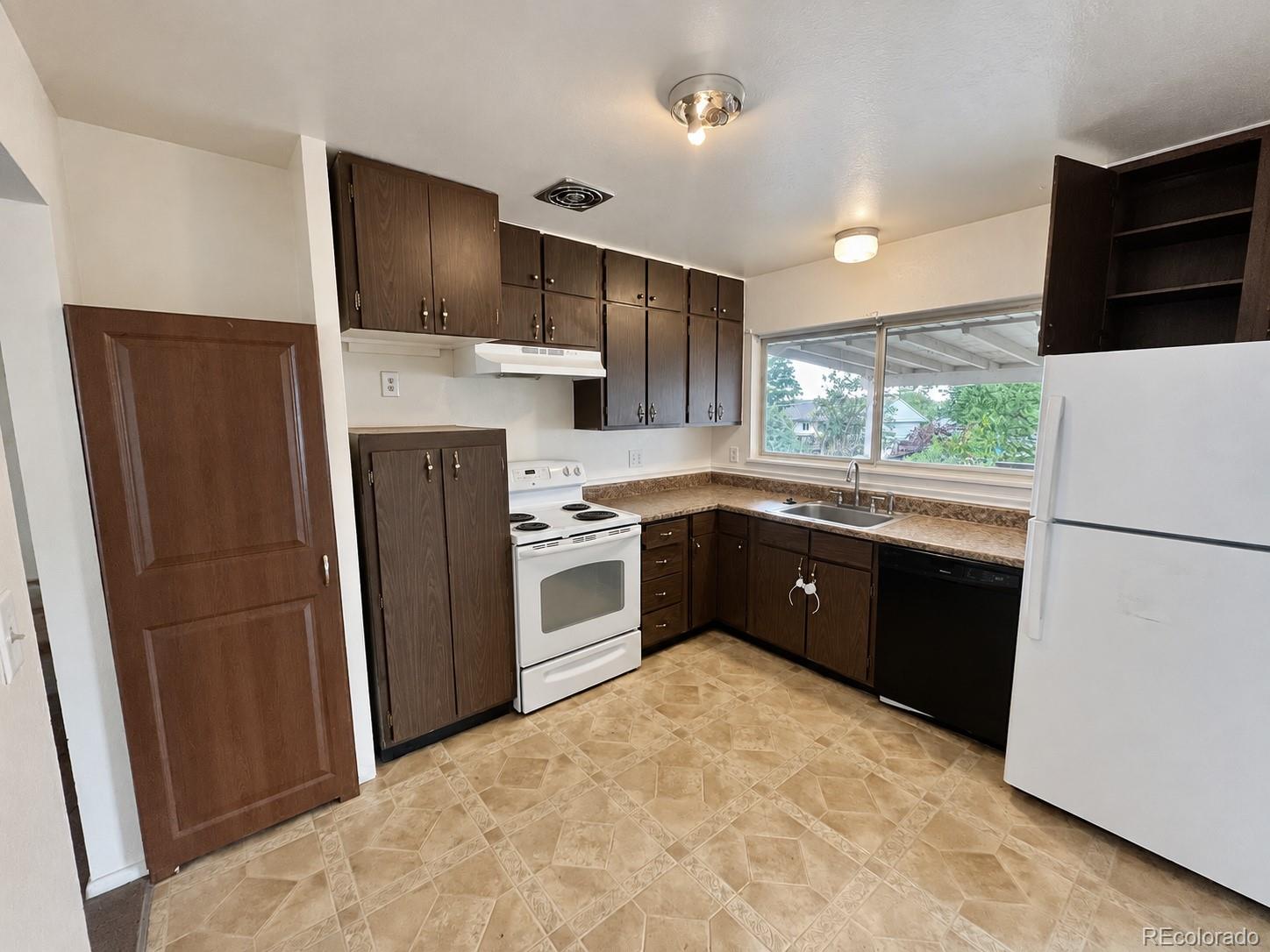 MLS Image #7 for 7732  saulsbury street,arvada, Colorado