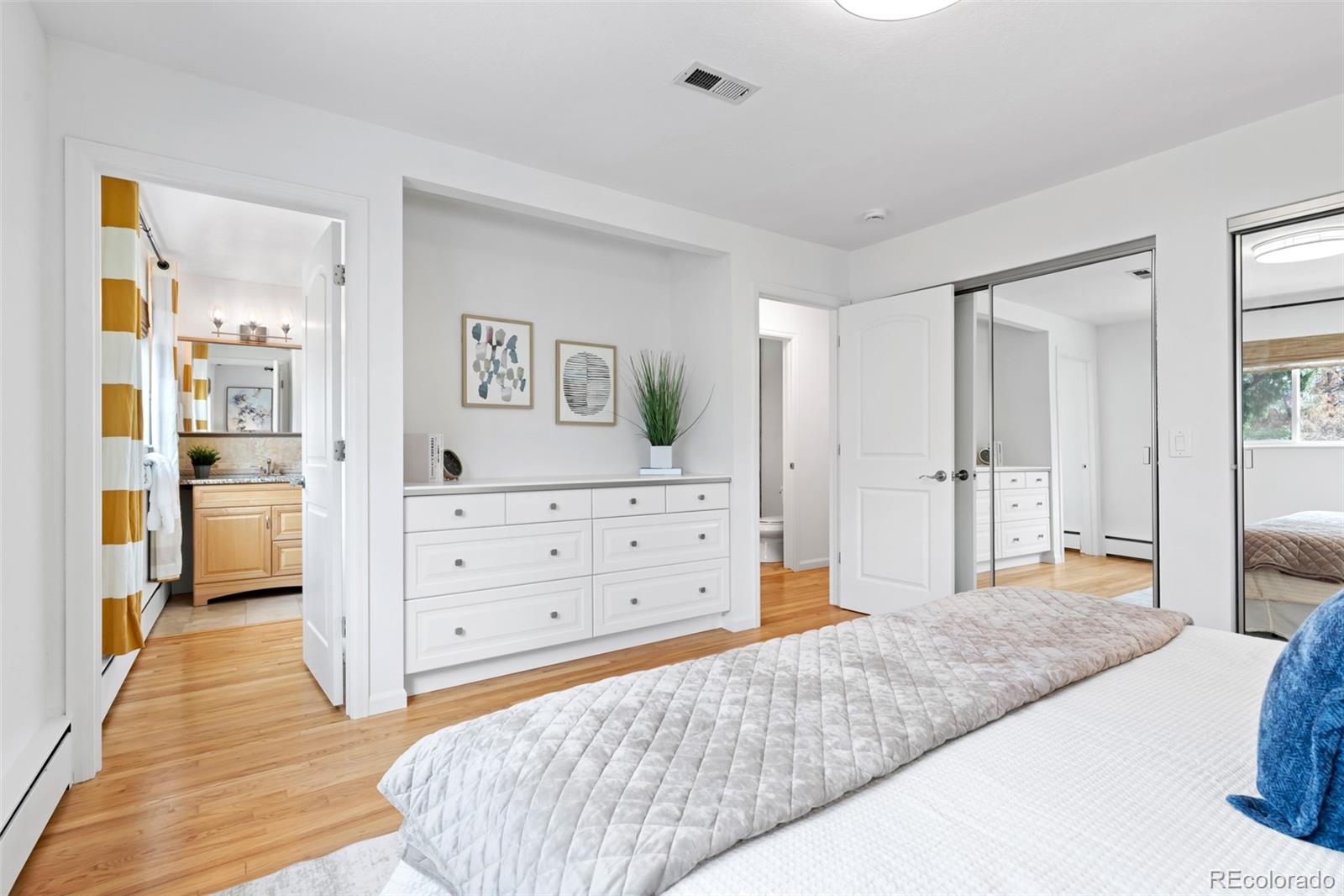 MLS Image #21 for 3224 s ivy way,denver, Colorado