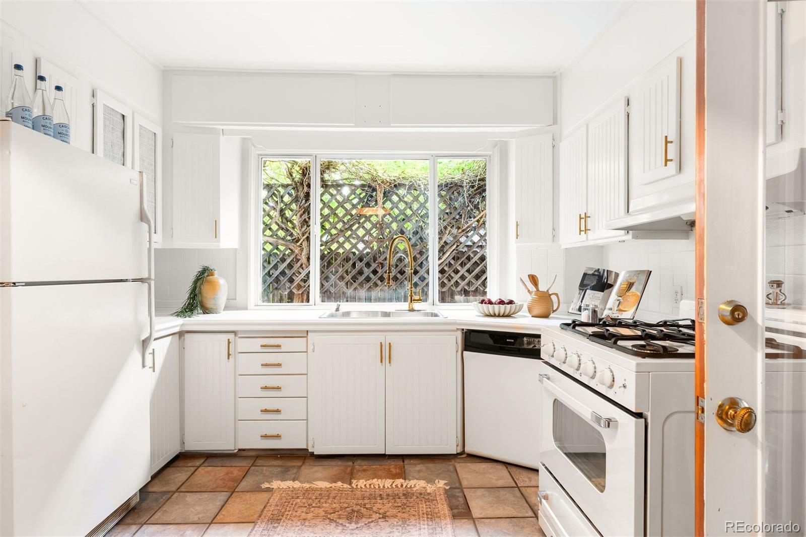 MLS Image #8 for 2081 s grant street,denver, Colorado