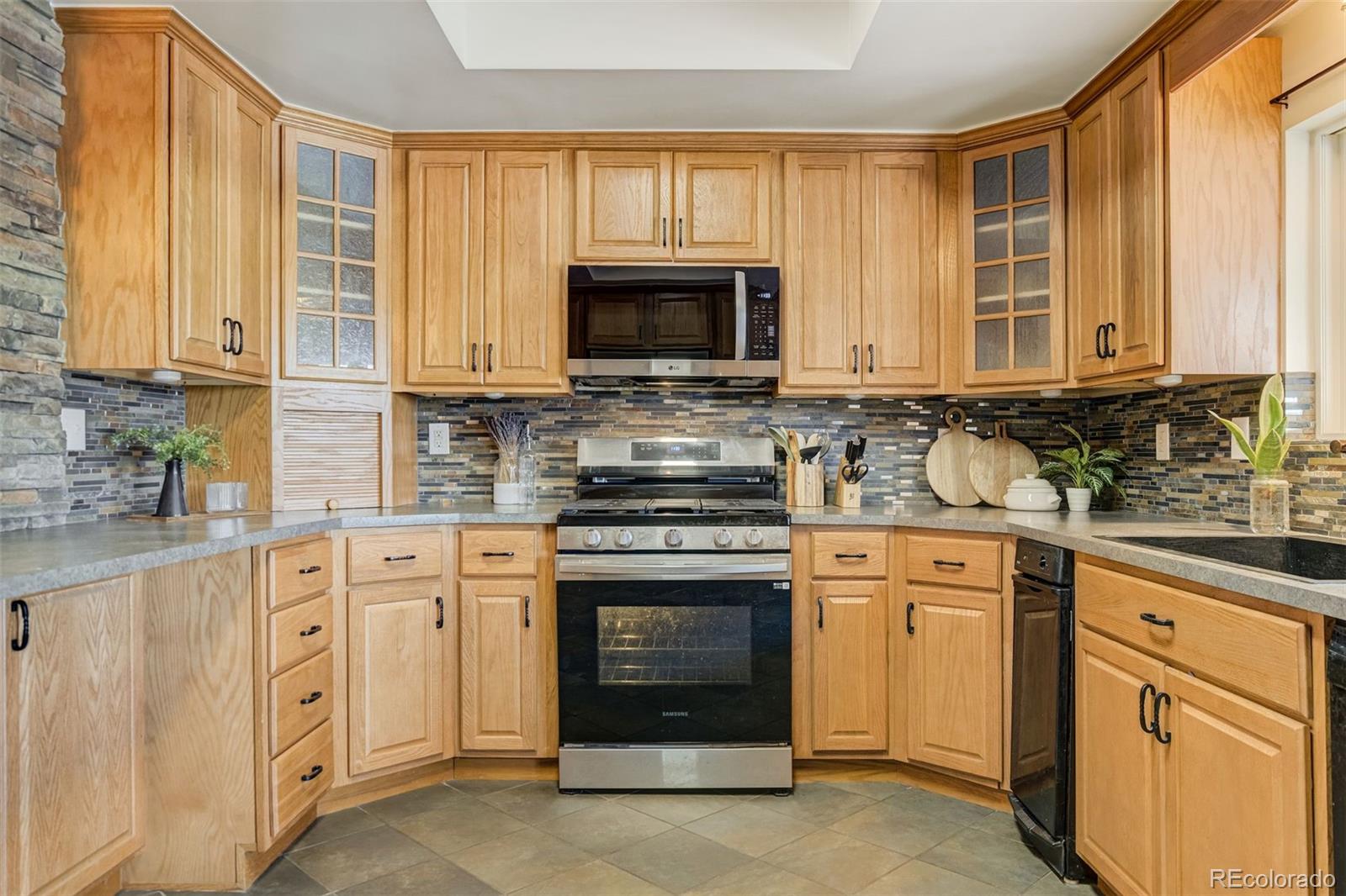 MLS Image #8 for 1760  peterson road,colorado springs, Colorado
