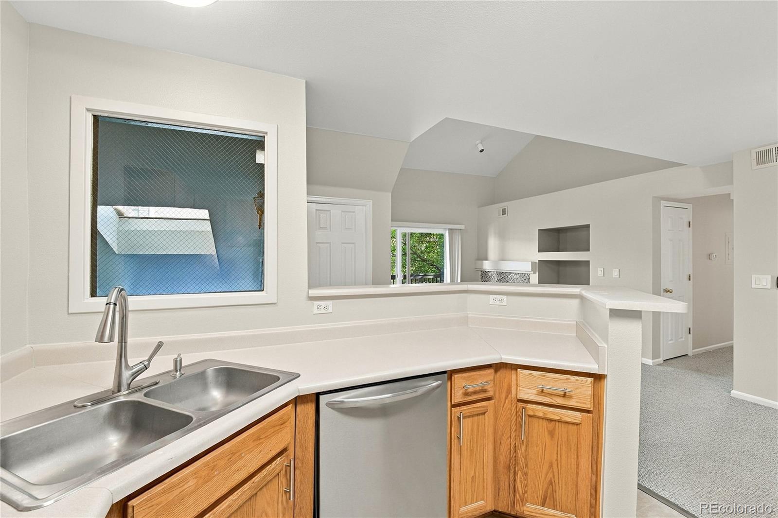 MLS Image #8 for 6310  oak street,arvada, Colorado
