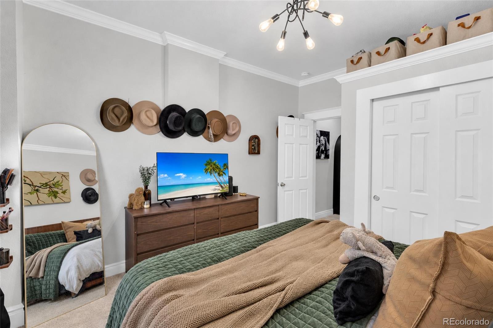 MLS Image #14 for 105 w maple avenue,denver, Colorado