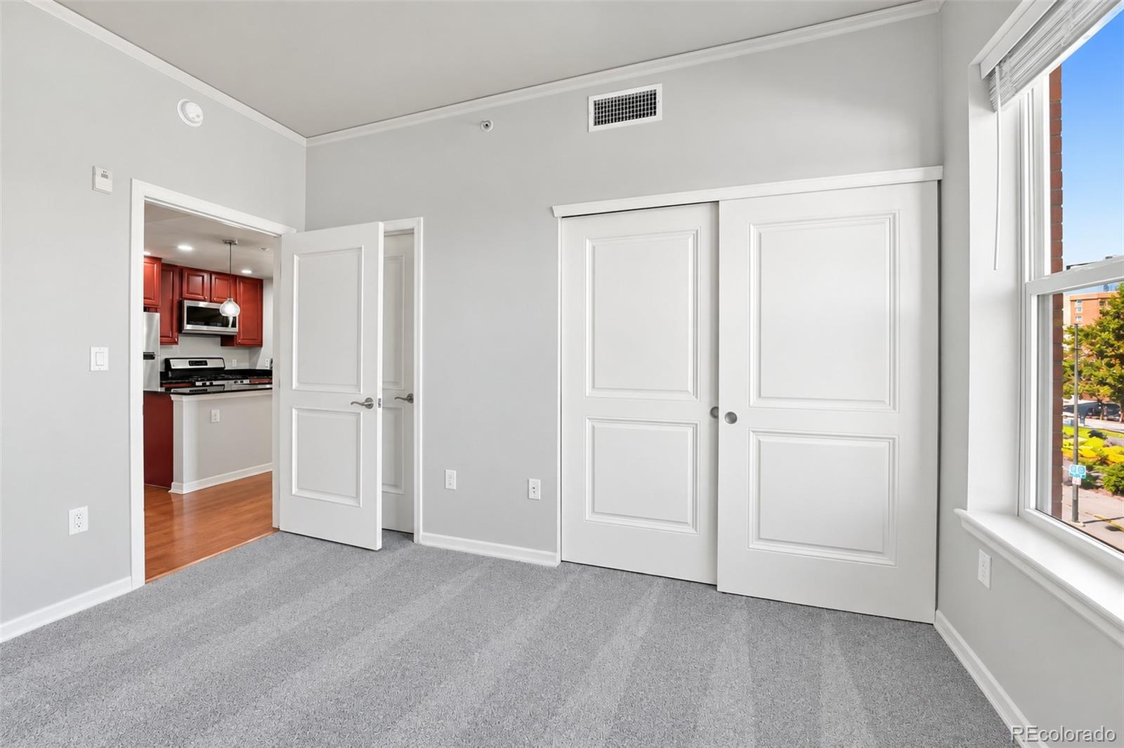MLS Image #13 for 1975 n grant street,denver, Colorado