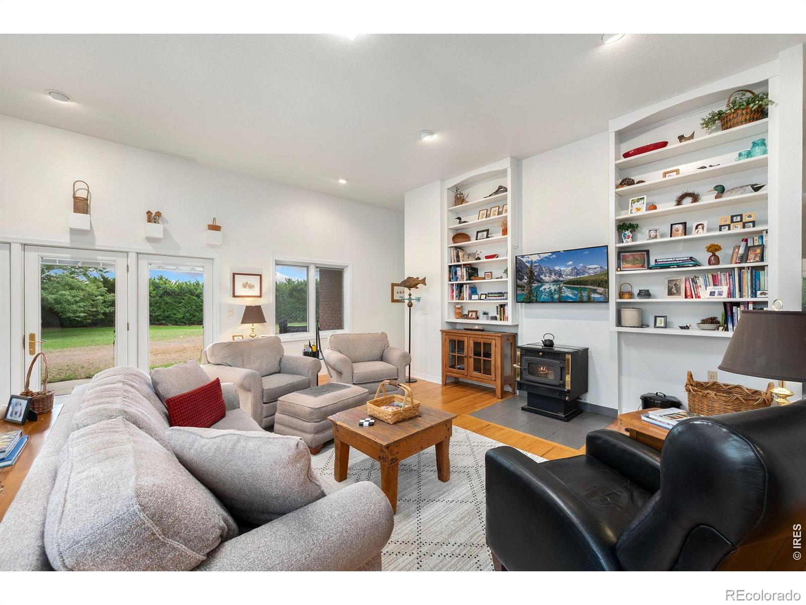 MLS Image #6 for 218  grand view circle,mead, Colorado