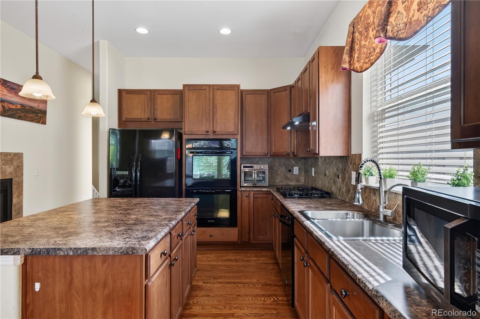MLS Image #11 for 405 n coolidge way,aurora, Colorado