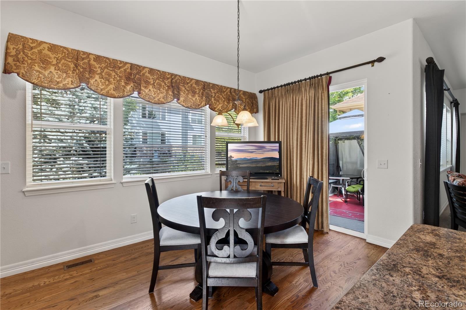 MLS Image #12 for 405 n coolidge way,aurora, Colorado