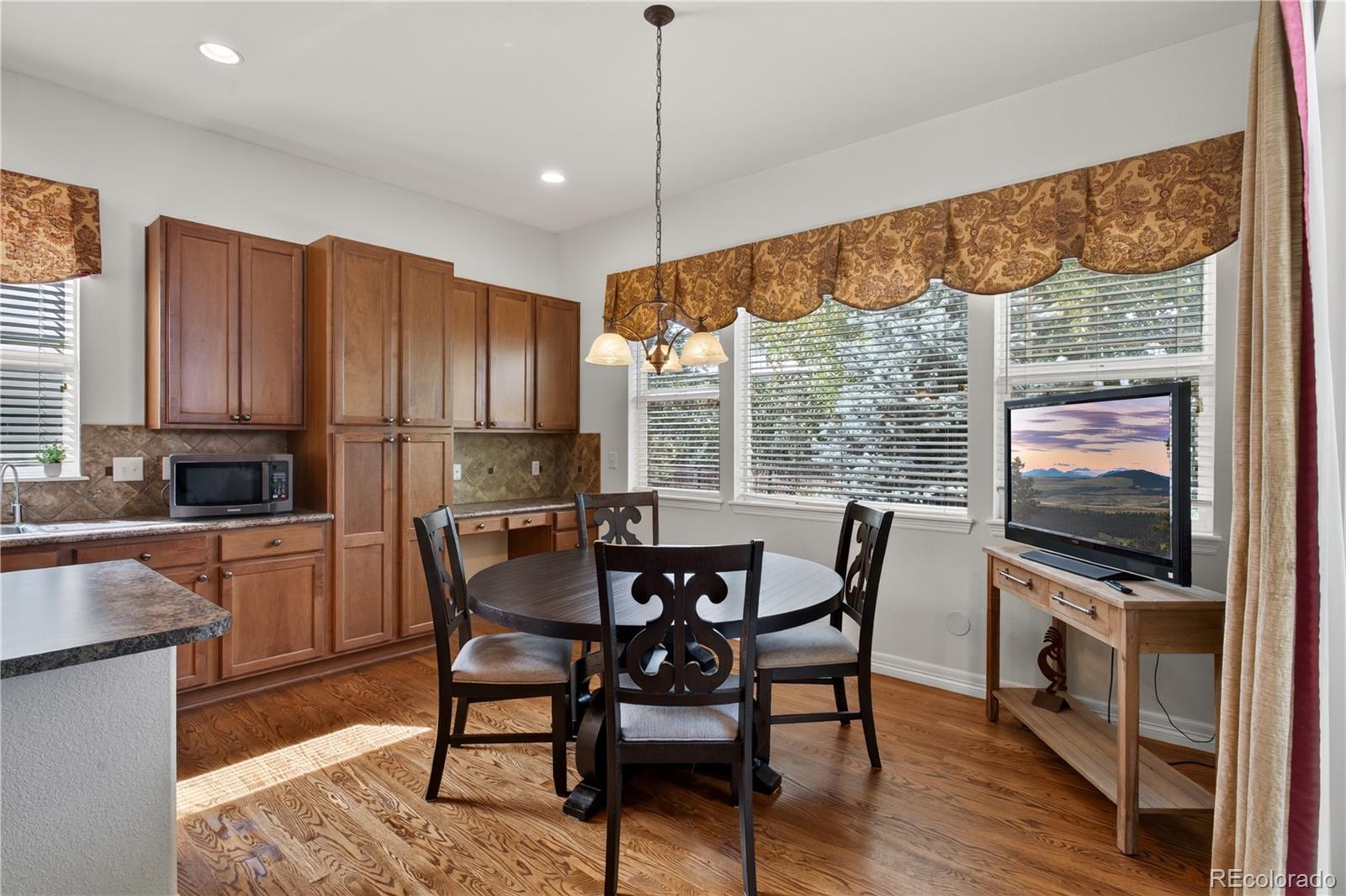 MLS Image #13 for 405 n coolidge way,aurora, Colorado