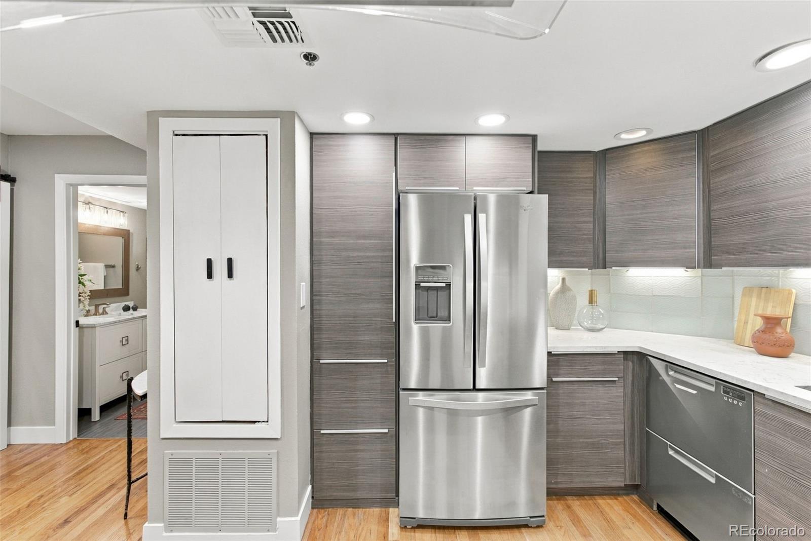 MLS Image #4 for 350 n detroit street,denver, Colorado