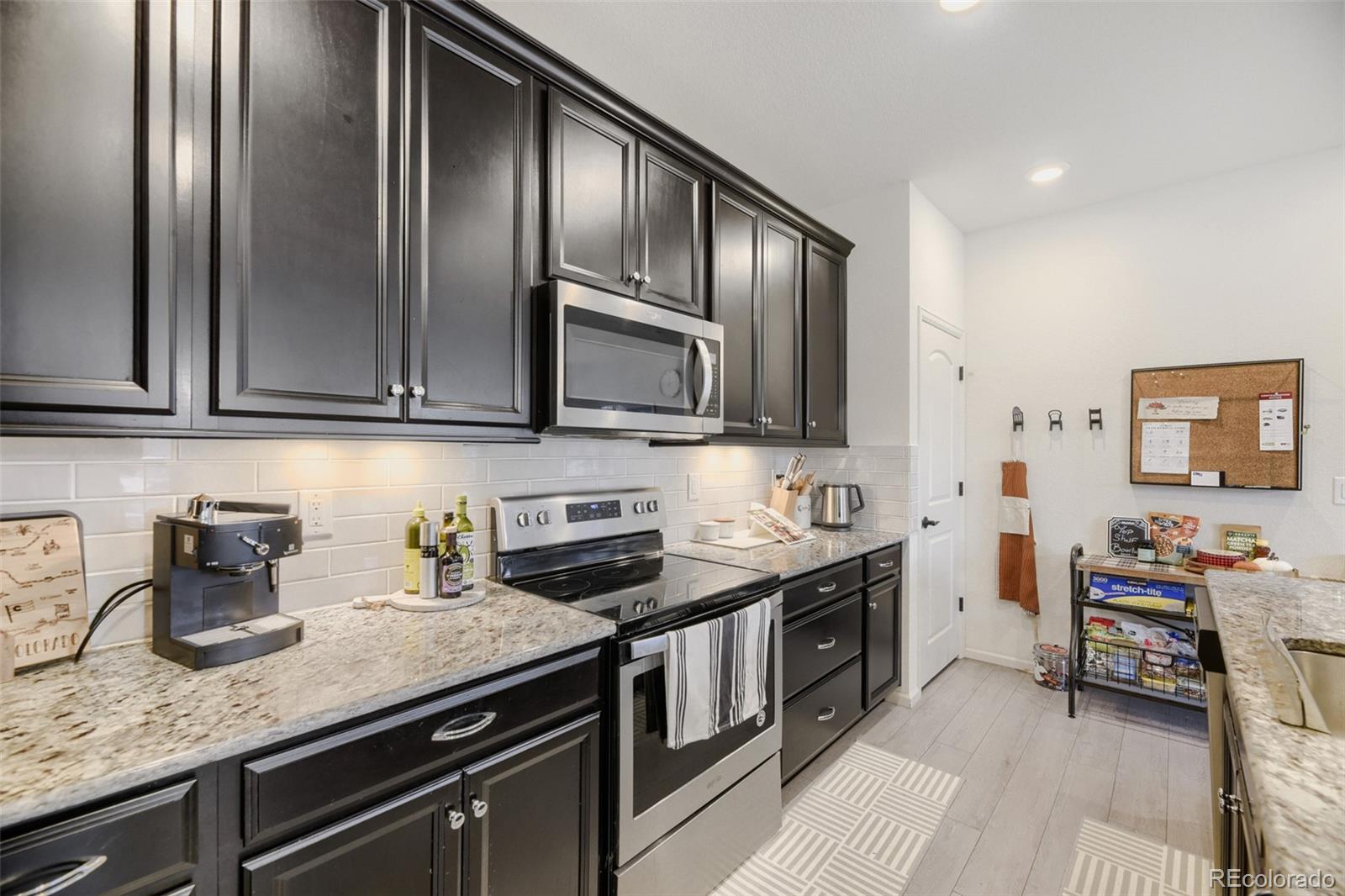 MLS Image #11 for 21855 e radcliff circle,aurora, Colorado