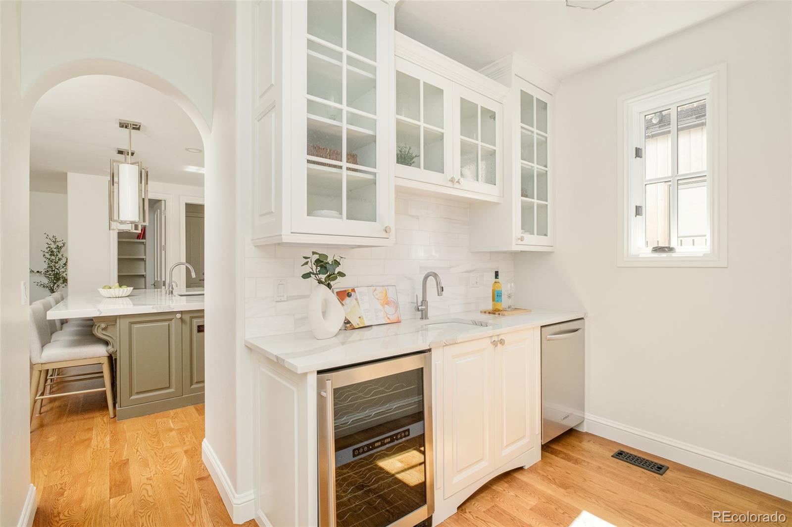 MLS Image #26 for 850 s st paul street,denver, Colorado