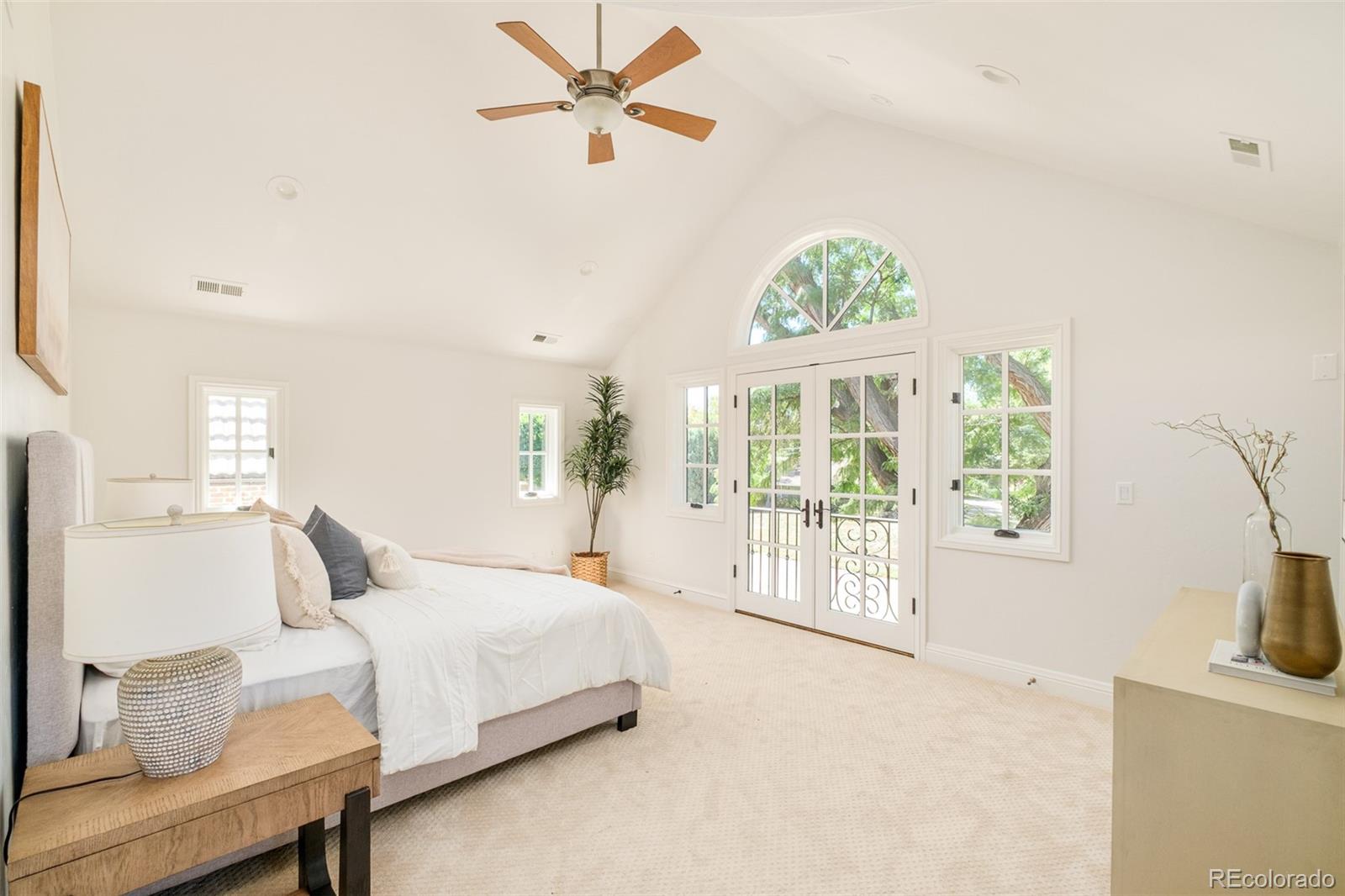 MLS Image #31 for 850 s st paul street,denver, Colorado