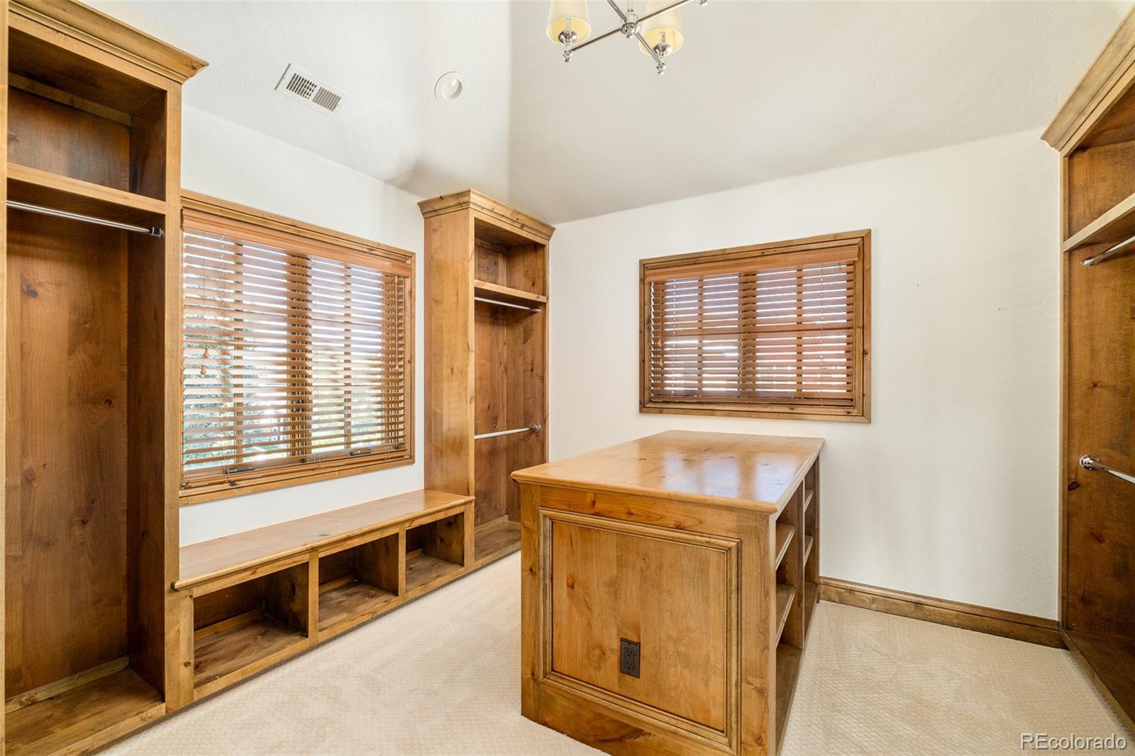 MLS Image #39 for 850 s st paul street,denver, Colorado