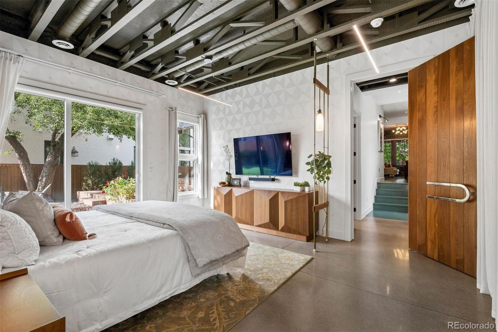 MLS Image #10 for 2324 s columbine street,denver, Colorado